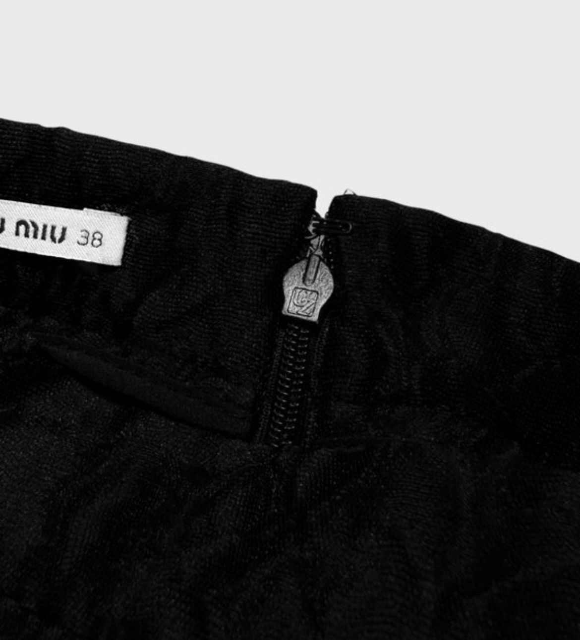 Miu Miu Silk Pencil Skirt - Black Floral - XS Size 26" / US 2 / IT 38 - 6 Thumbnail