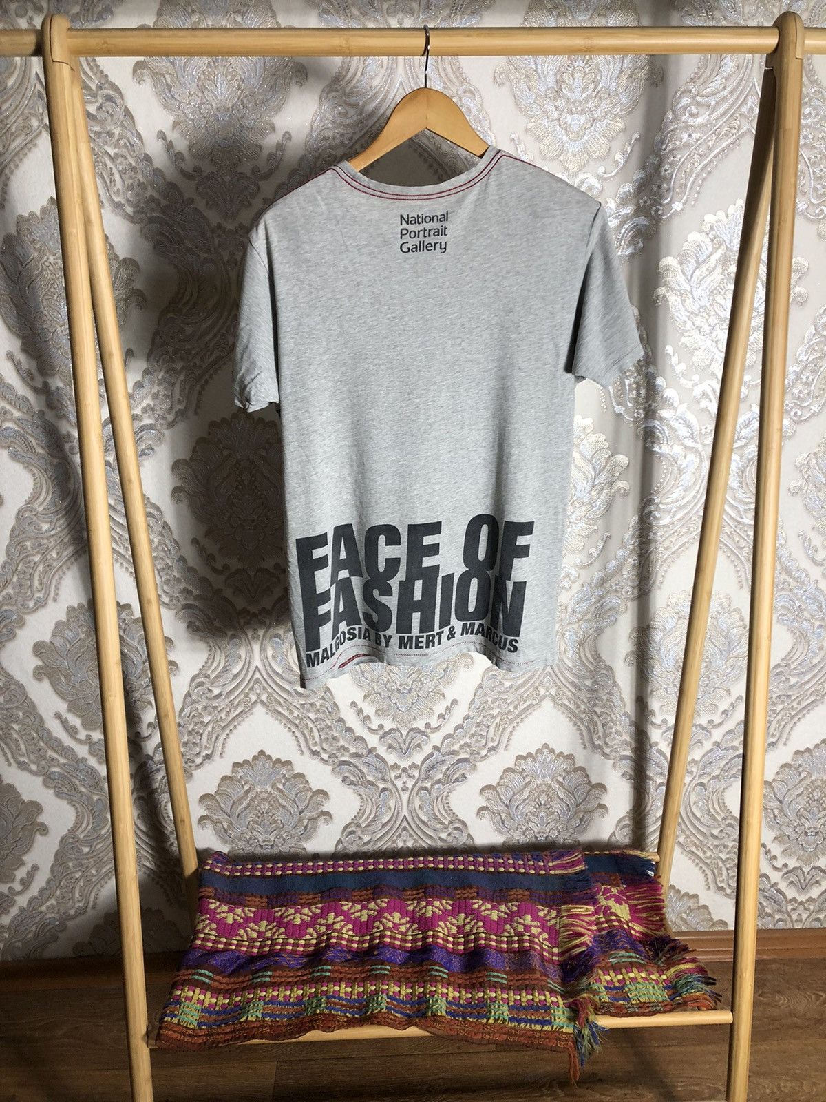 Gap GAP RED DESIGNER MALGOSIA BY MERT & MARCUS T-SHIRT FACE Y2K Size US M / EU 48-50 / 2 - 6 Thumbnail