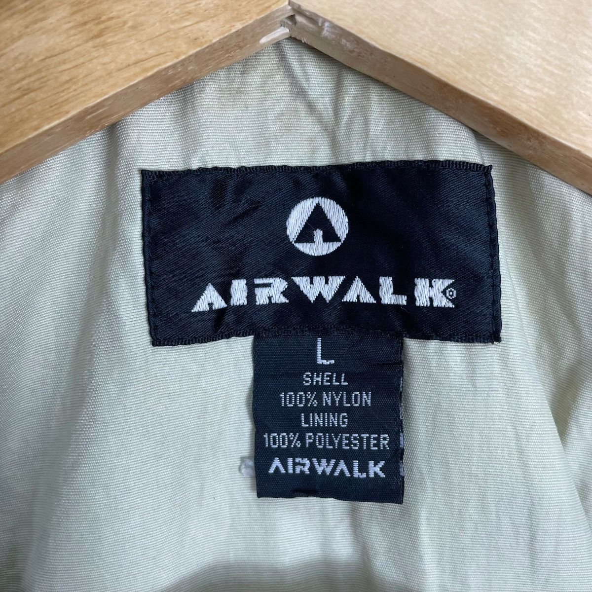 Airwalk Vintage Airwalk Hoodie Zipper Parka Jacket Size US L / EU 52-54 / 3 - 11 Thumbnail