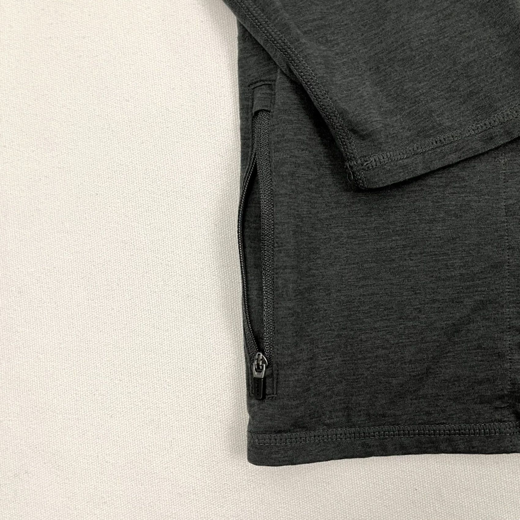 Vuori Vuori Ease Performance Half Zip 2.0 Pullover Mens XL Gray Active Golf Shirt Pullover Size US XL / EU 56 / 4 - 7 Thumbnail