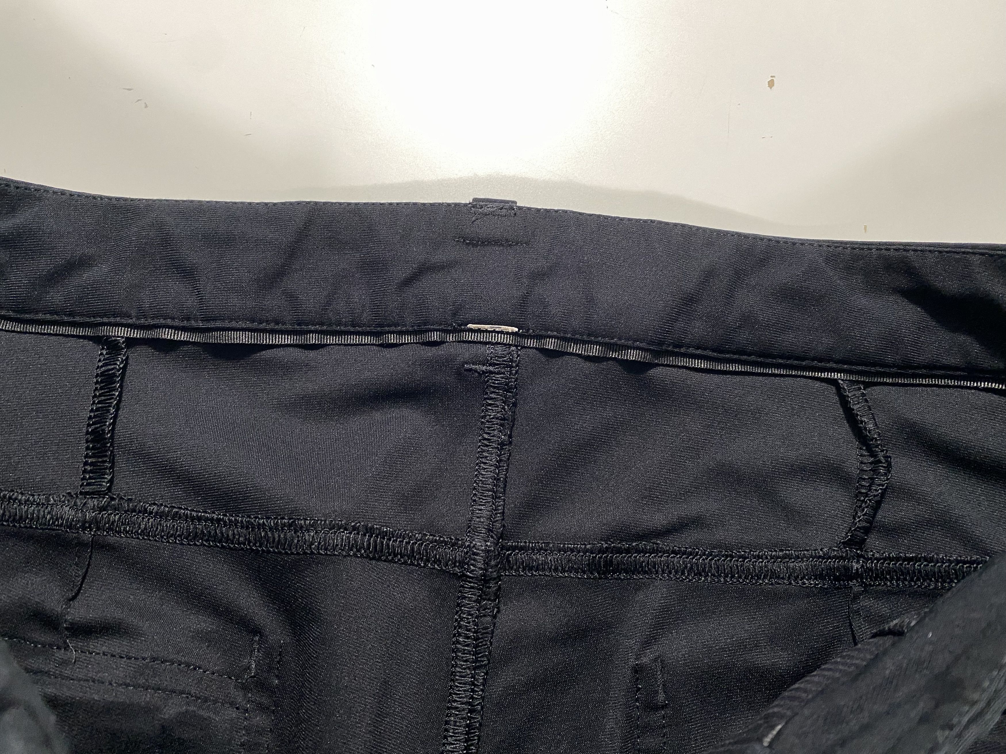 Lululemon Lululemon Slim Fit Commission Pants Black 32x30 Size US 32 / EU 48 - 4 Thumbnail