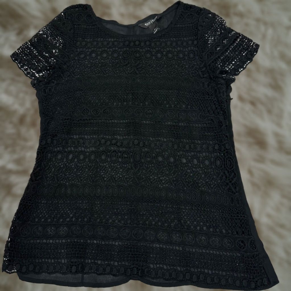 White House Black Market White House Black Market Blouse Womens Lace Front Top Sz 6 Black Cotton Short Cap Slv Size M / US 6-8 / IT 42-44 - 1 Thumbnail