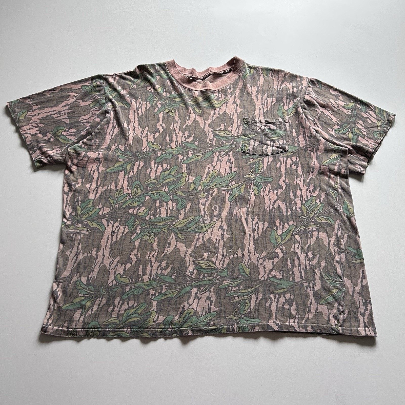 Realtree Vintage 90s Real Tree Bark Camo Pocket T Shirt Large Boxy Size US L / EU 52-54 / 3 - 1 Thumbnail