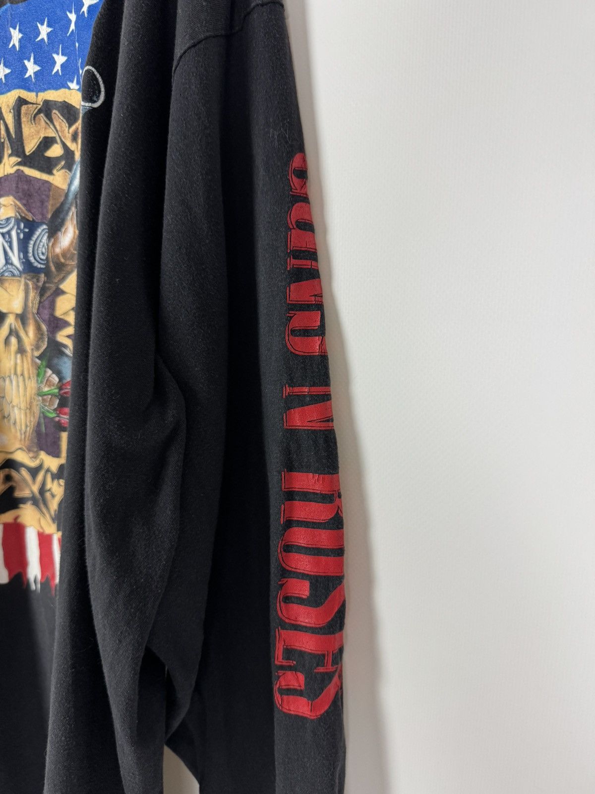 Band Tees 1991 Vintage Distressed Guns N Roses Skulls Graphic LS Shirt Size US XL / EU 56 / 4 - 9 Thumbnail