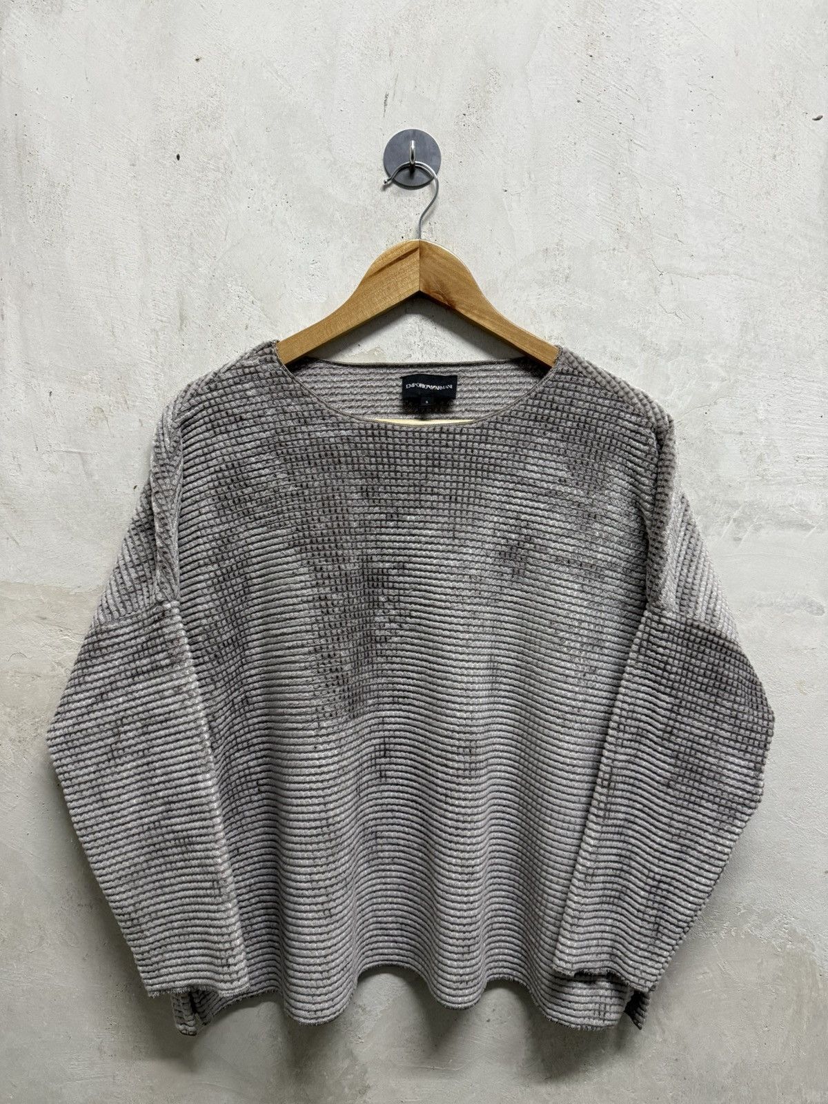 Emporio Armani Archival Emporio Armani Velvet Baggy Sweater Size S / US 4 / IT 40 - 1 Thumbnail