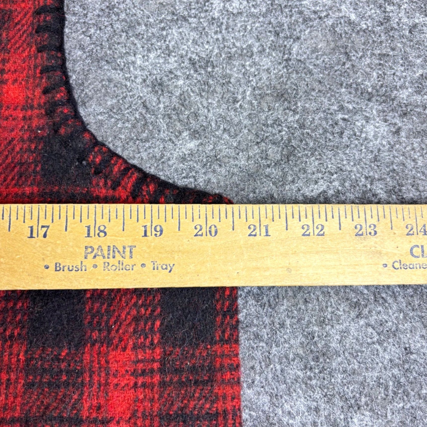 At Last & Co At Last & Co Vest Red Black Buffalo Plaid Wool Blend Button V-Neck Sleeveless L Women Vintage Casual Size L / US 10 / IT 46 - 3 Thumbnail