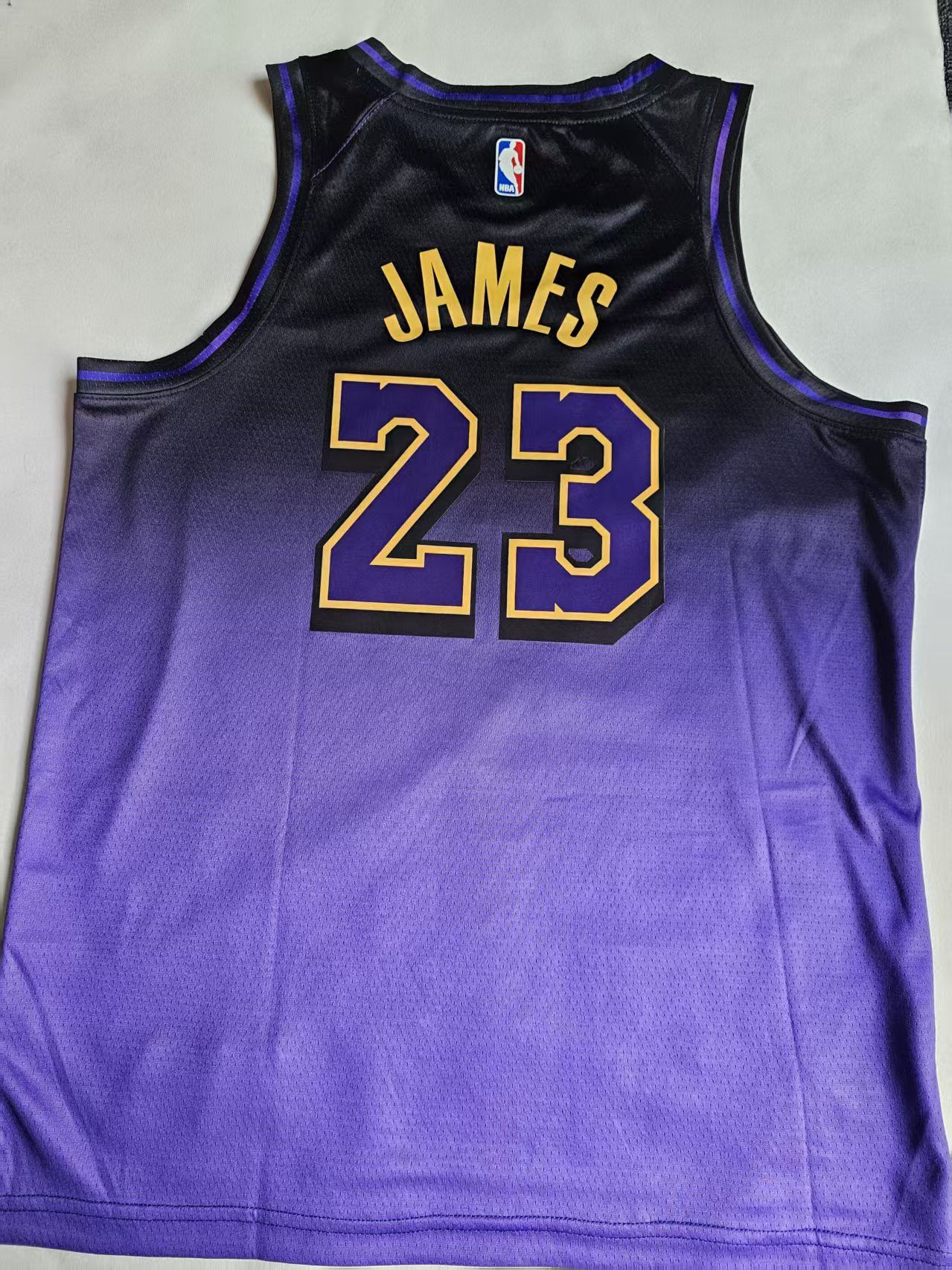 NBA Los Angeles Lakers 23 LeBron James Jersey Size US XXL / EU 58 / 5 - 2 Thumbnail