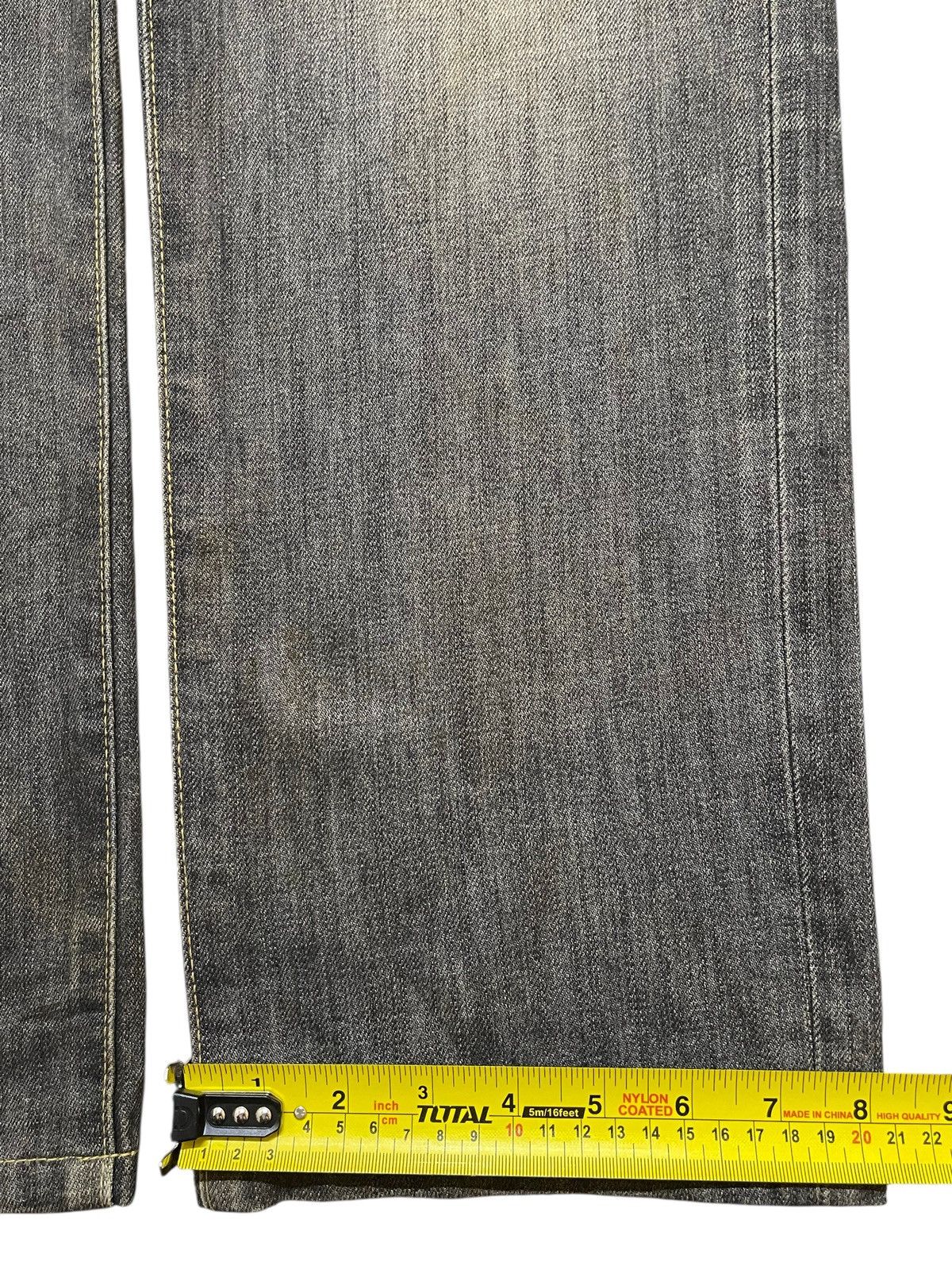 Uniqlo Vintage Japanese Uniqlo Mud Wash Faded Style Baggy Jeans Size US 32 / EU 48 - 16 Thumbnail