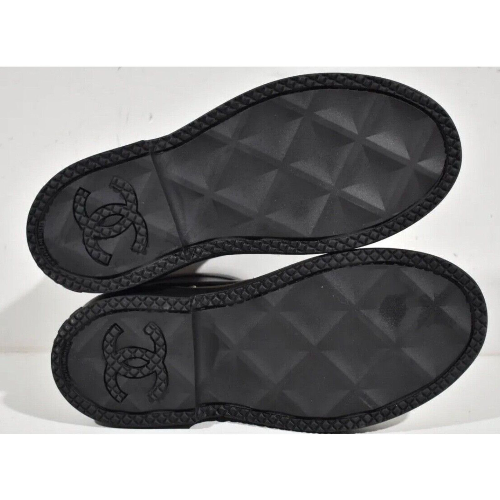 Chanel Chanel 23A Black White Caoutchouc Rubber CC Logo Low Size US 6 / IT 36 - 12 Thumbnail