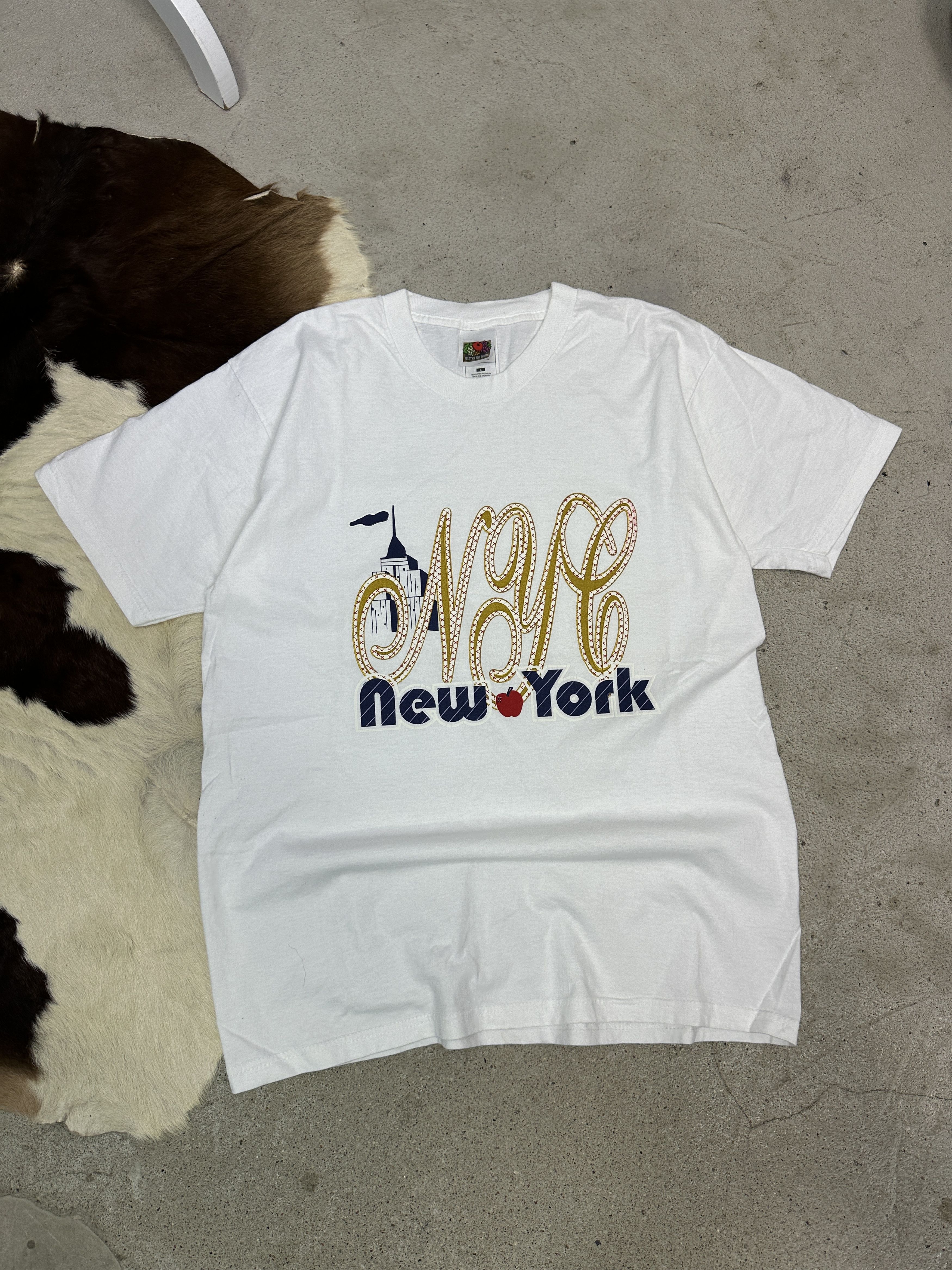 Vintage Vintage Streetwear Casual New York Apple 90s T-shirt Size US L / EU 52-54 / 3 - 2 Thumbnail