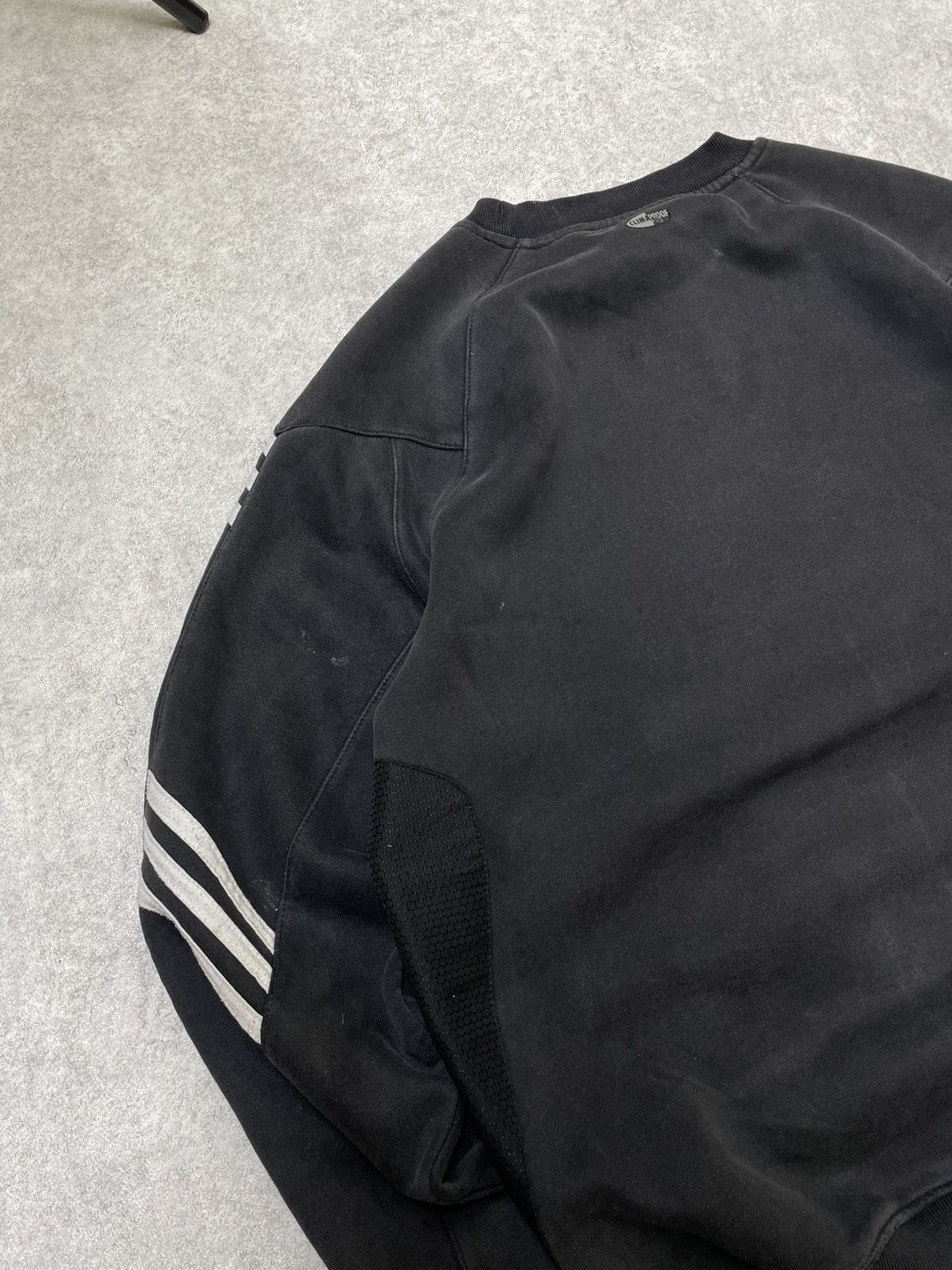 Adidas × Japanese Brand × Le Grande Bleu (L.G.B.) Distres sed Y2K Adidas Three-Stripe Black Sweatshirt Size US L / EU 52-54 / 3 - 23 Thumbnail