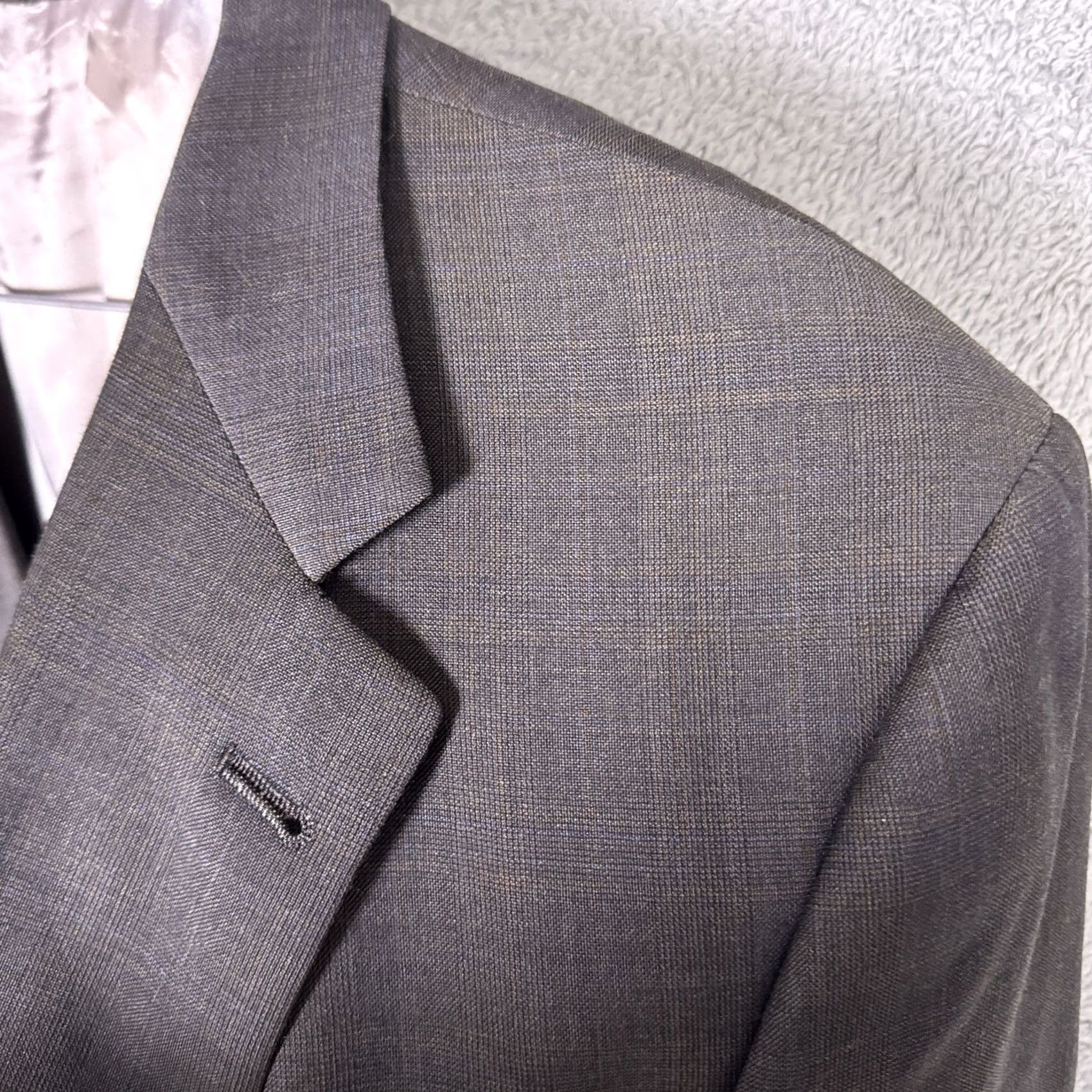 Hart Schaffner Marx Hart Schaffner Marx Gold Trumpeter Suit Mens 46R 42x32 Wool 2 Piece Set Cuffed Size 46R - 3 Thumbnail