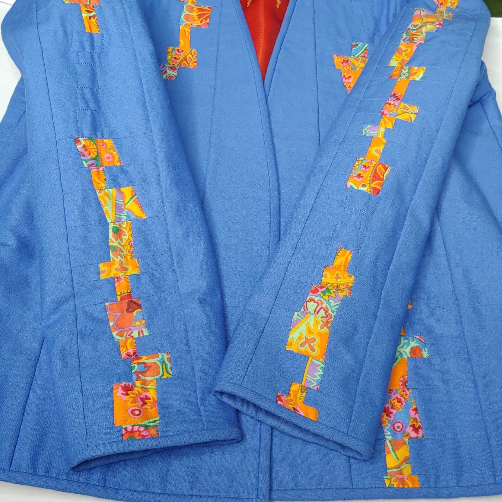 Vintage VINTAGE Lisa Columbe Jacket Tipsy Quilted Patchwork Open Front Short Blue Satin L (Regular) Women’s Jacket Painted Lining Size L / US 10 / IT 46 - 3 Thumbnail