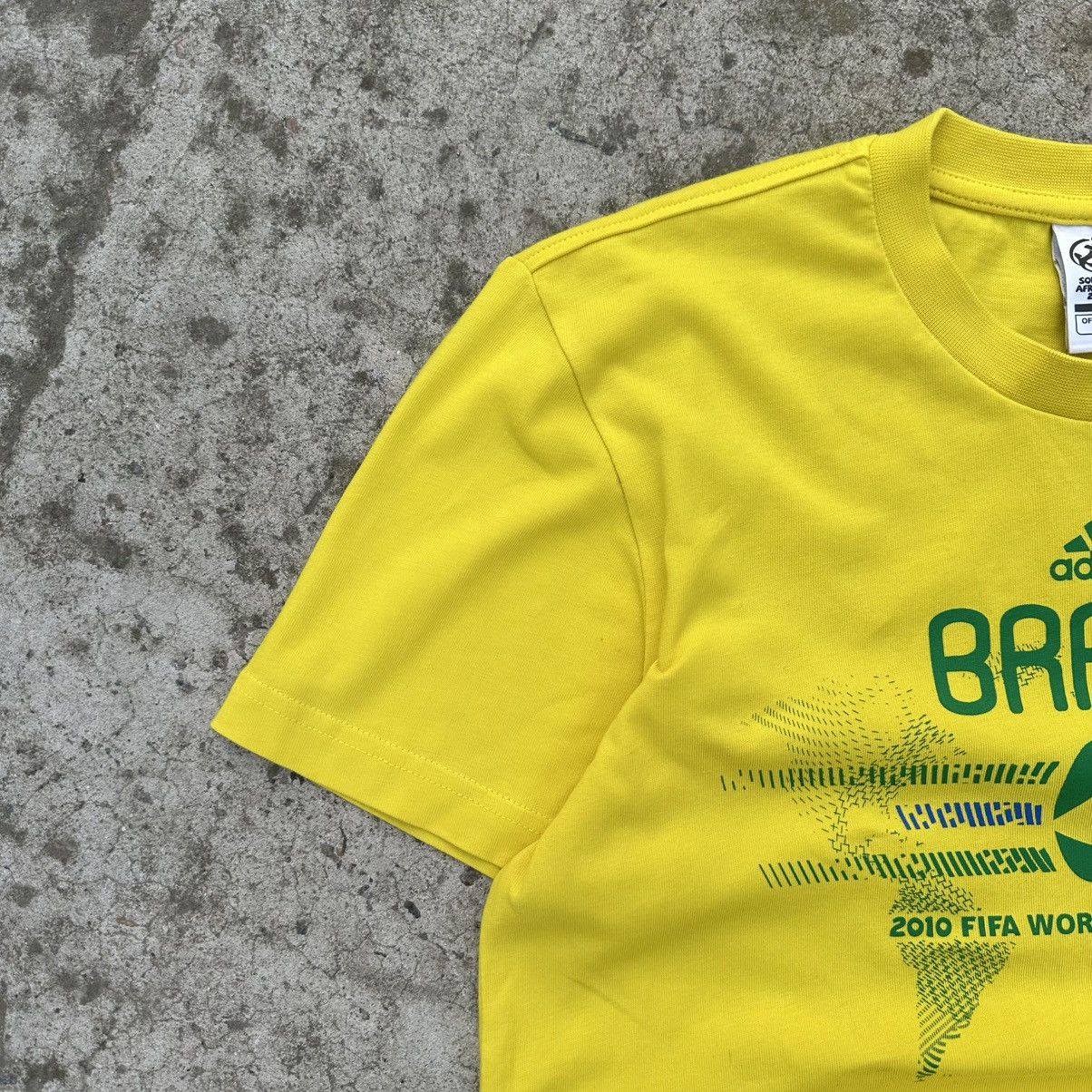 Y/Project VTG Adidas FIFA Brazil 2010 World Cup South Africa T-shirts Size US S / EU 44-46 / 1 - 3 Thumbnail