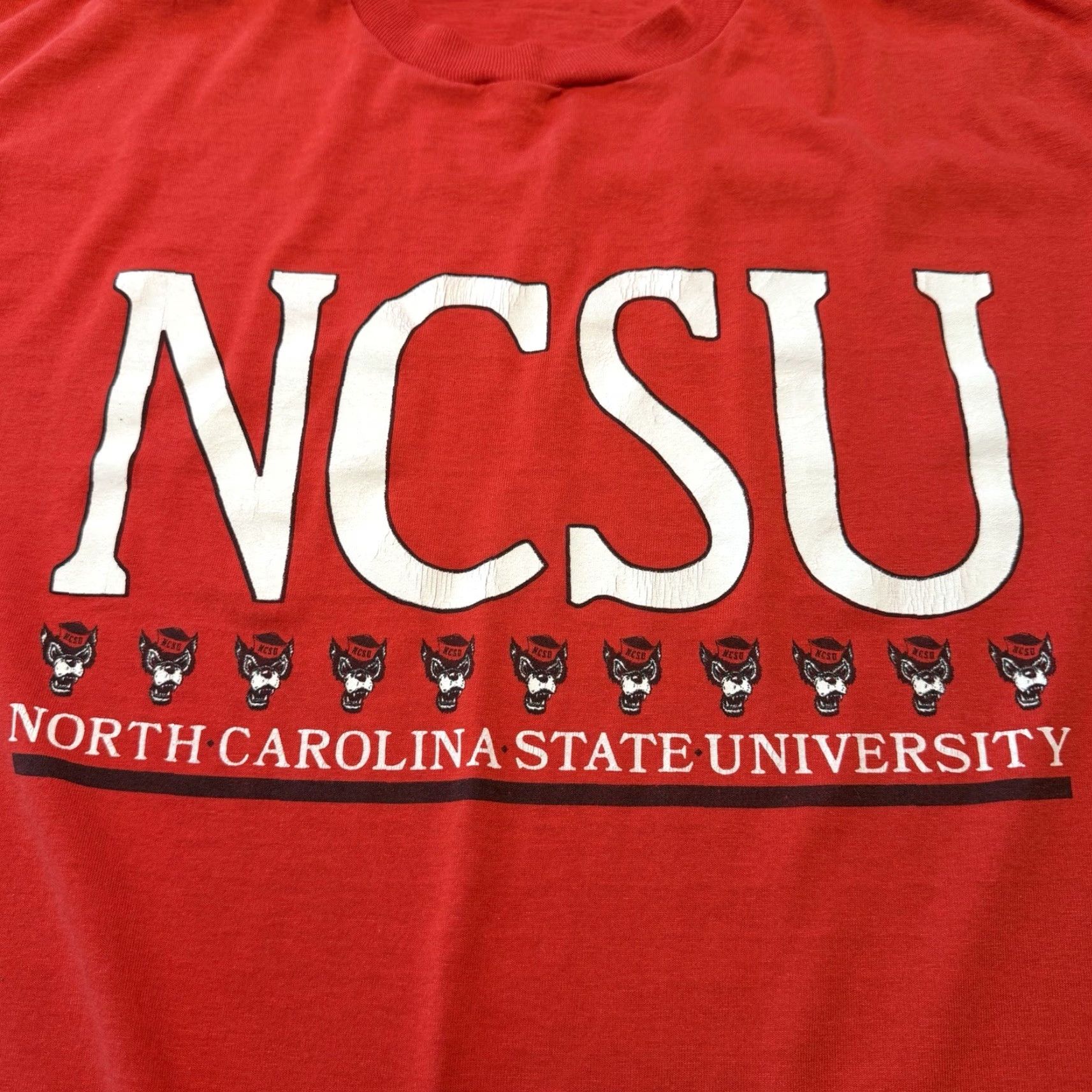 Vintage VINTAGE NC State University T Shirt XL Red Single Stitch 80s College Wolfpack NCSU Mens Size US XL / EU 56 / 4 - 2 Thumbnail