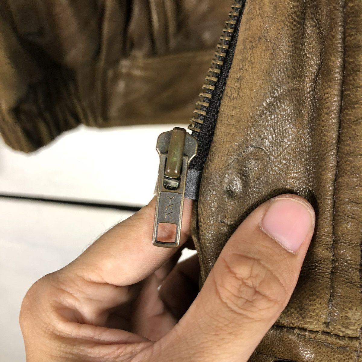 Robert Comstock VINTAGE BOMBER BIKER GENUINE LEATHER JACKET ROBERT COMSTOCK Size US L / EU 52-54 / 3 - 19 Thumbnail