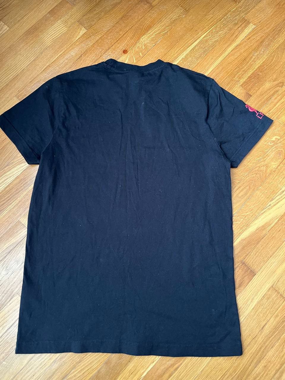 Other Liverpool FC soccer jersey big logo tee Size US S / EU 44-46 / 1 - 2 Thumbnail