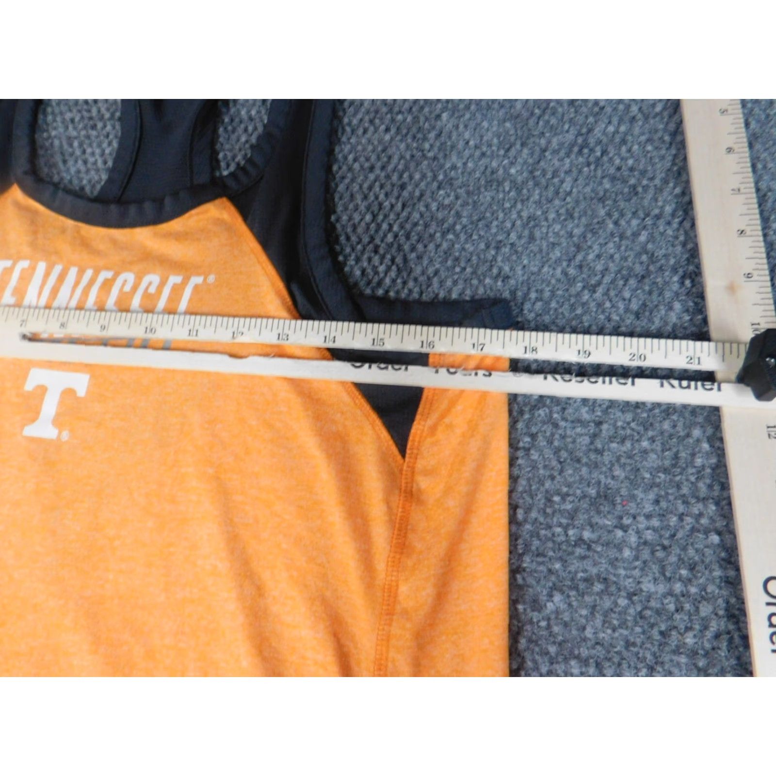 Champion Champion Shirt M Orange Tank Top Tennessee Crew Neck Sleeveless Cotton Logo Athletic Regular Men Mens Medium Orange T-Shirt Stretch Classic (No Holes) Size US M / EU 48-50 / 2 - 4 Thumbnail