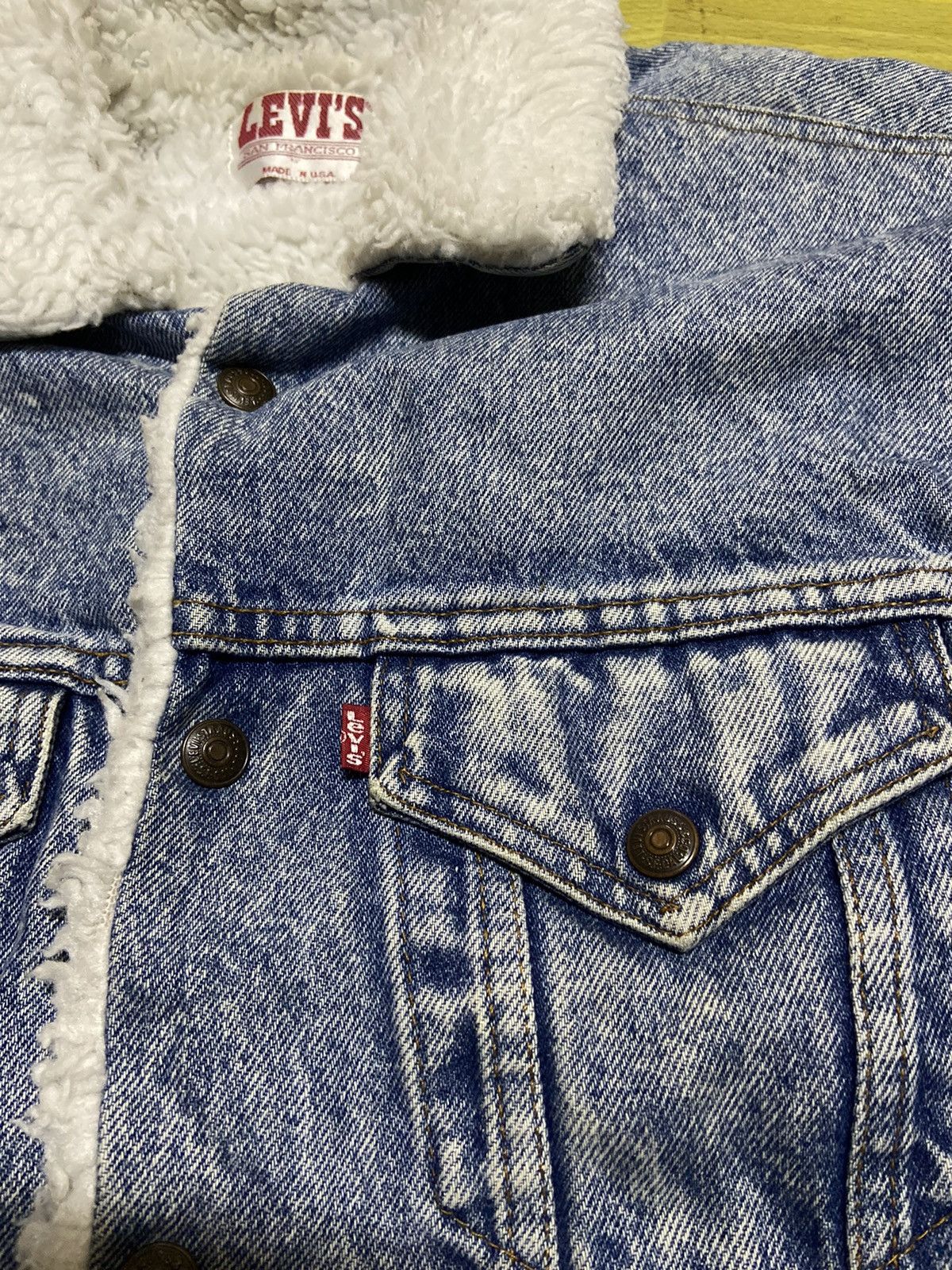 Levi's Vintage Clothing Vintage Levis sherpa-lined denim trucker jacket acid wash Size US L / EU 52-54 / 3 - 5 Thumbnail