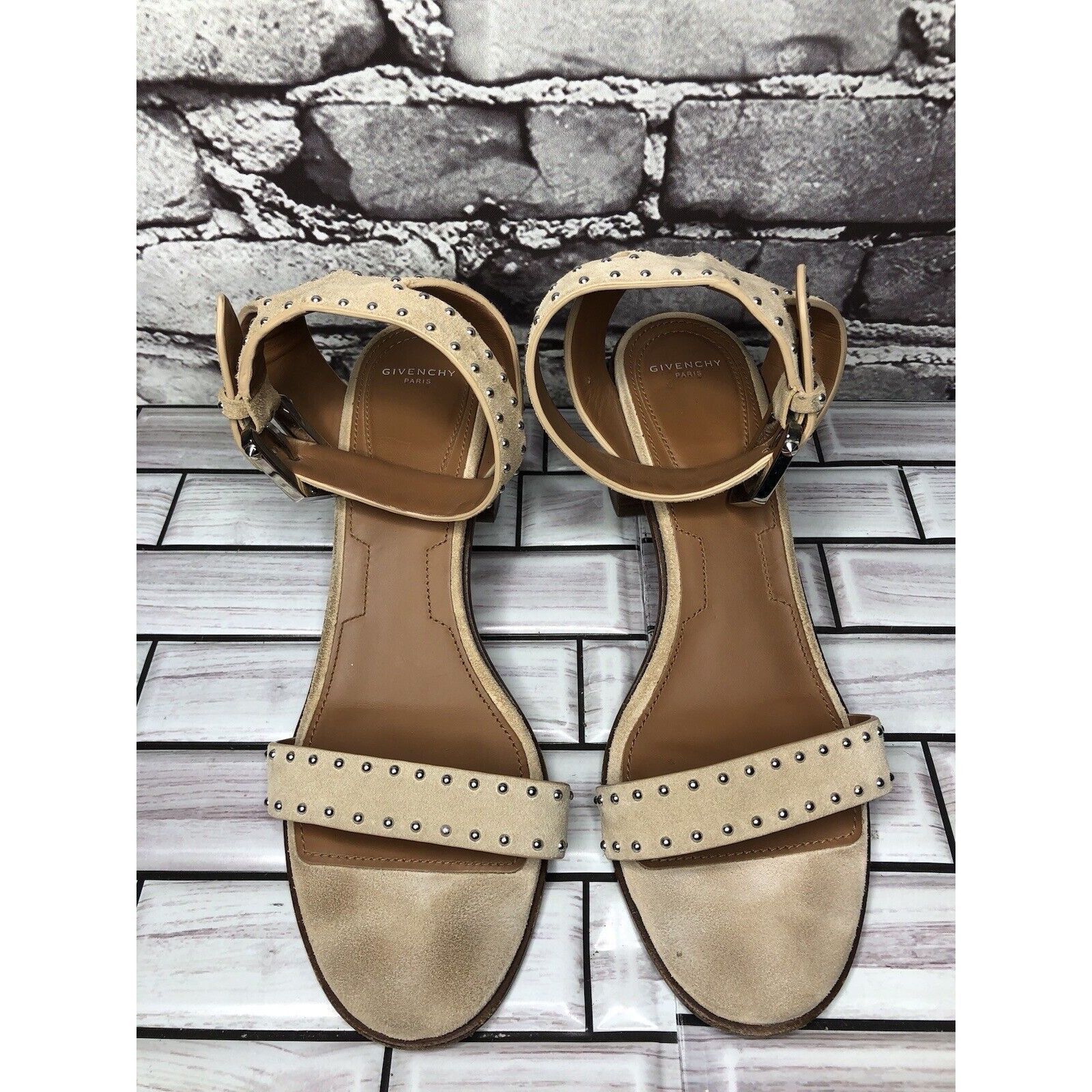 Givenchy Givenchy Beige Suede Leather Elegant Heel Studded Sandals Wo Size US 7.5 / IT 37.5 - 14 Thumbnail