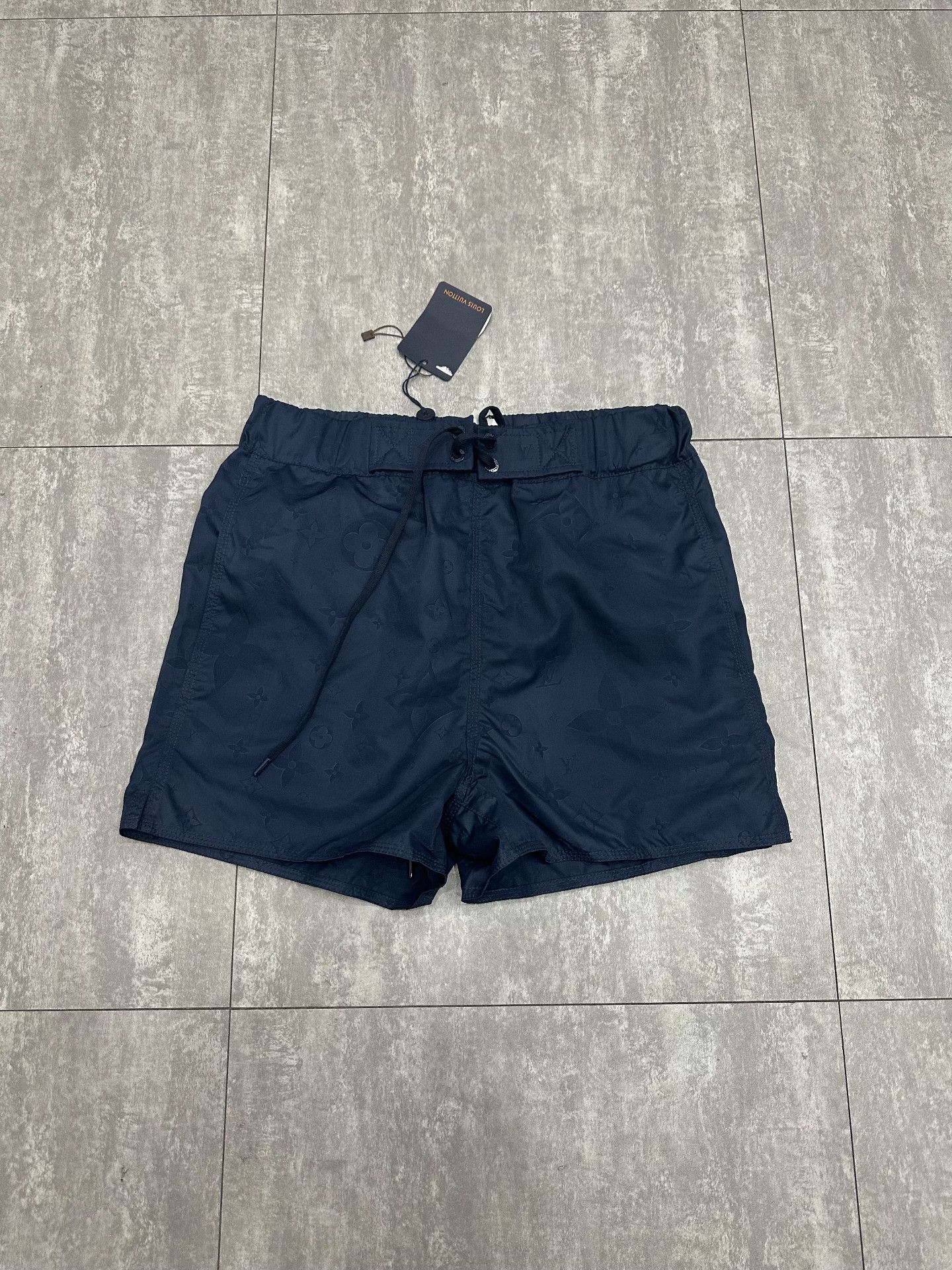 Louis Vuitton Louis Vuitton Retro Blue Shorts 28 Men Size US 28 / EU 44 - 1 Thumbnail