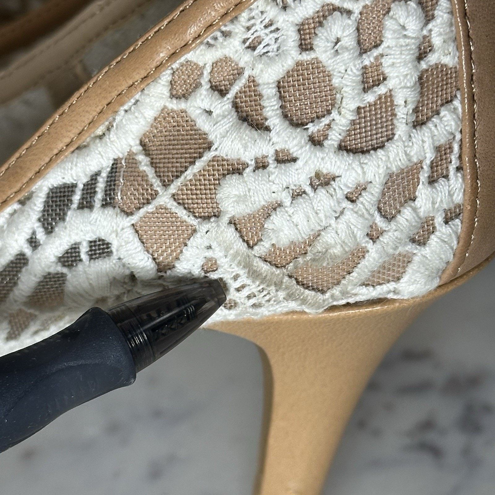 Other Antonio Melani 7.5 Cream Lace Peep-Toe Heels Bridal Boho Size US 7.5 / IT 37.5 - 10 Thumbnail