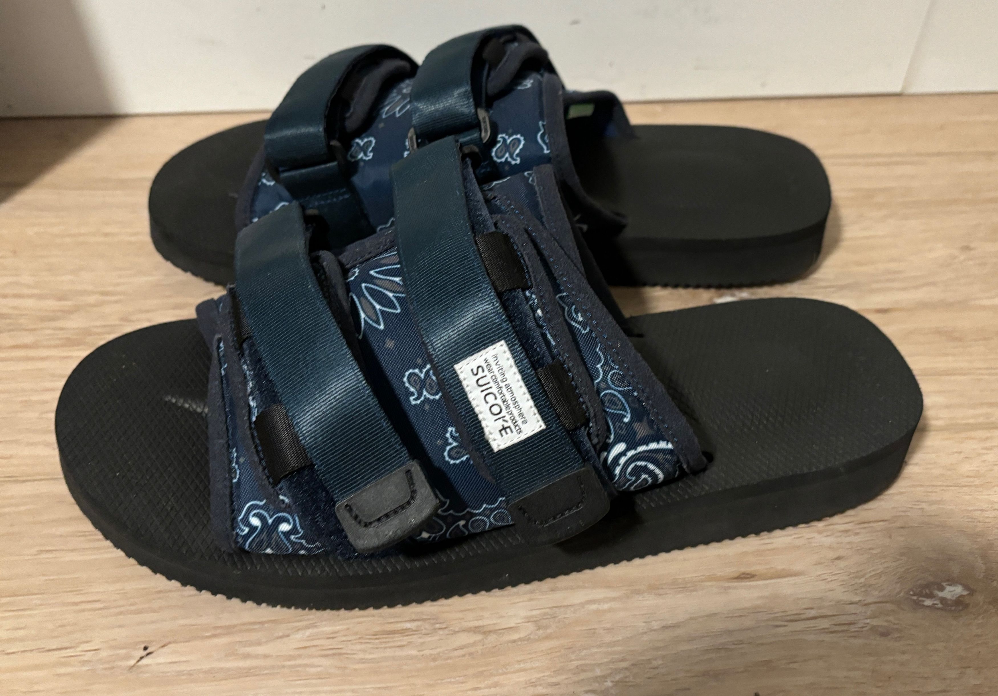 Suicoke grailed clearance