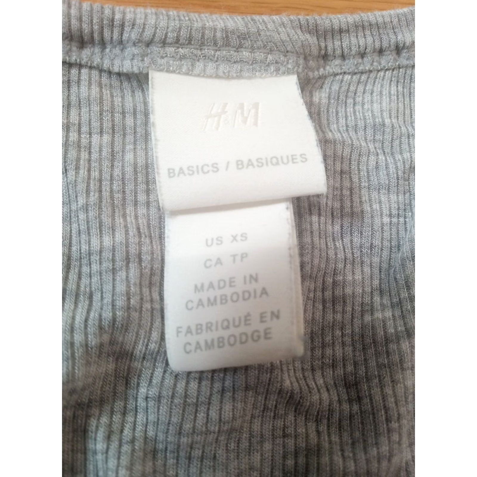 H&M H&M Basic Ribbed Vest Top XS Grey Women Tank Light Grey Vest Top XS Ladies Tank H&M Ribbed Tank Top Women XS Grey Size XS / US 0-2 / IT 36-38 - 4 Thumbnail