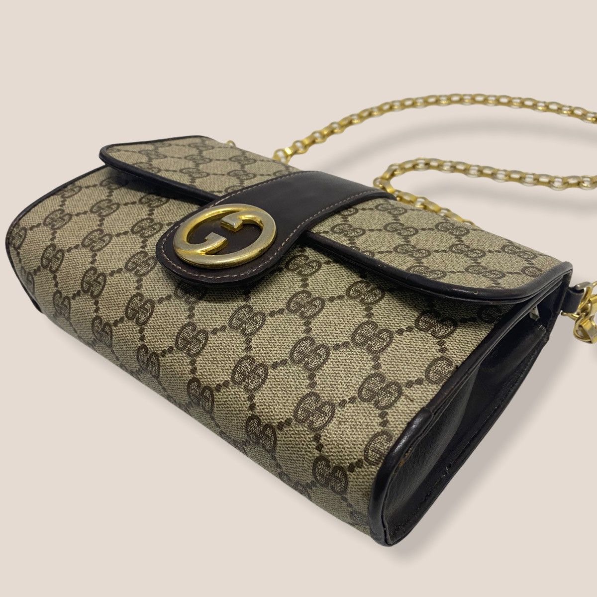 Vintage ‼️YES‼️ AUTHENTIC GUCCI GG BIG LOGO CHAIN SHOULDER BAG Size ONE SIZE - 3 Thumbnail