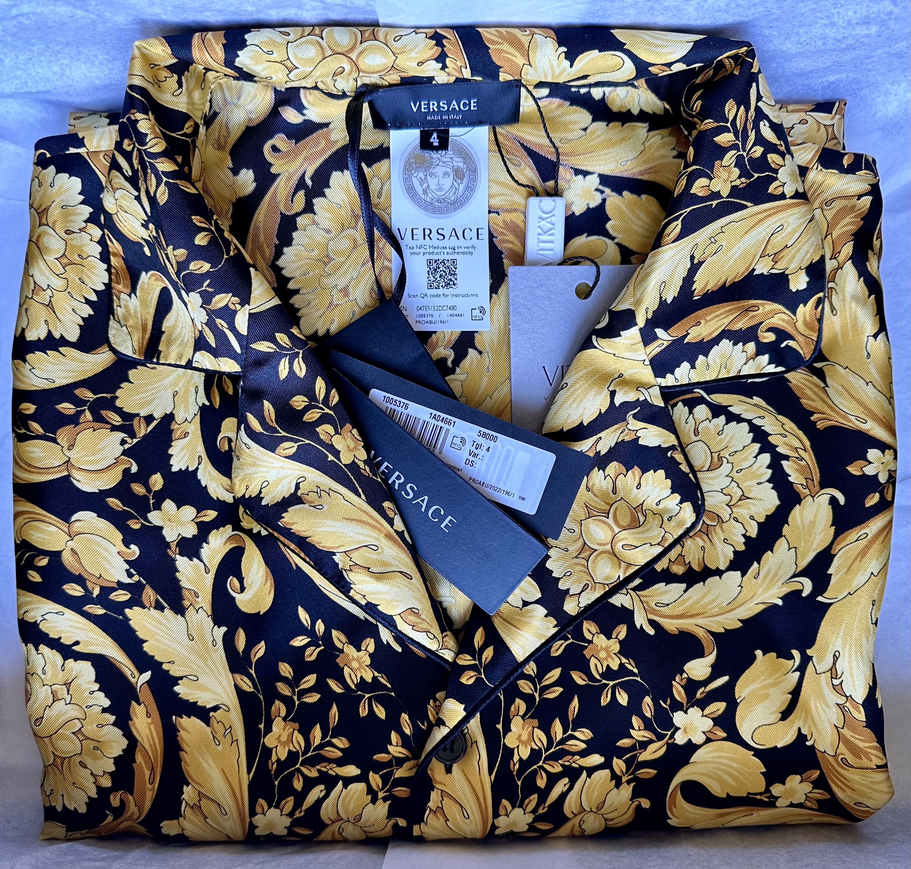 Versace $1,825 VERSACE Barocco-Print SILK PAJAMA TOP Size 4 IT / M Size US M / EU 48-50 / 2 - 1 Thumbnail