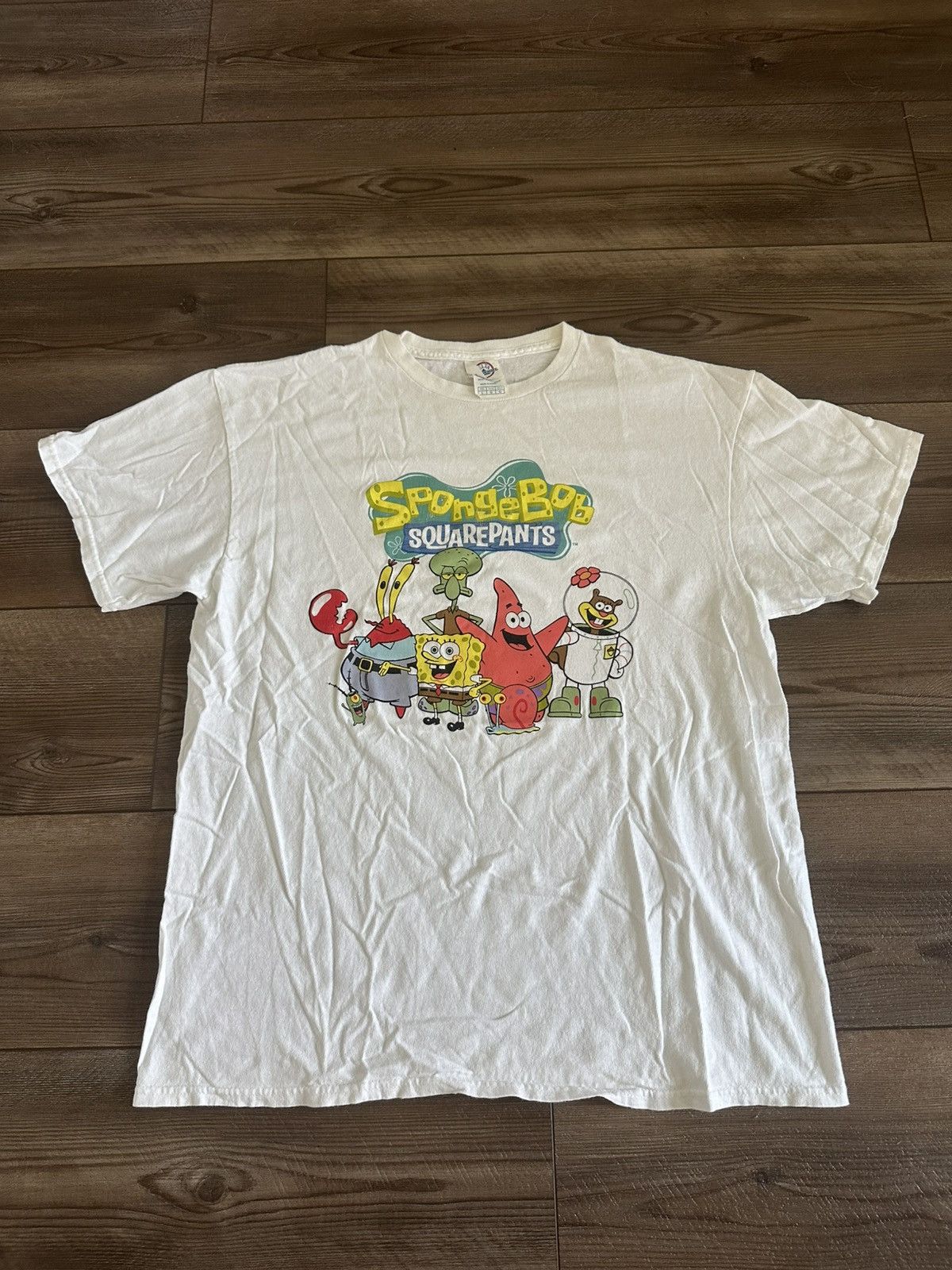 Vintage SpongeBob SquarePants Full Cast Nickelodeon Tee Y2K