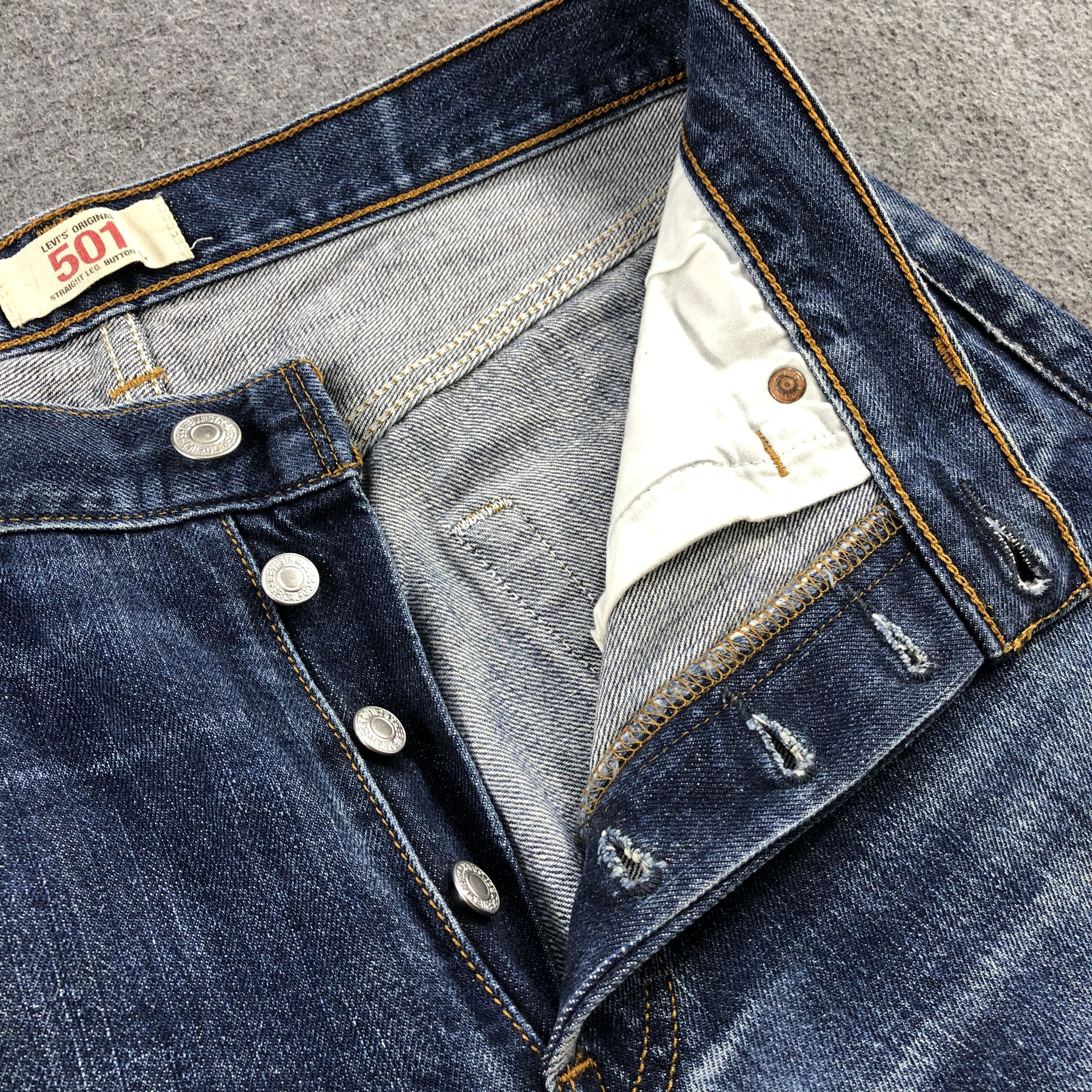 Levi's Vintage Blue Wash Levis 501 Jeans-J1904 Size US 31 - 9 Thumbnail