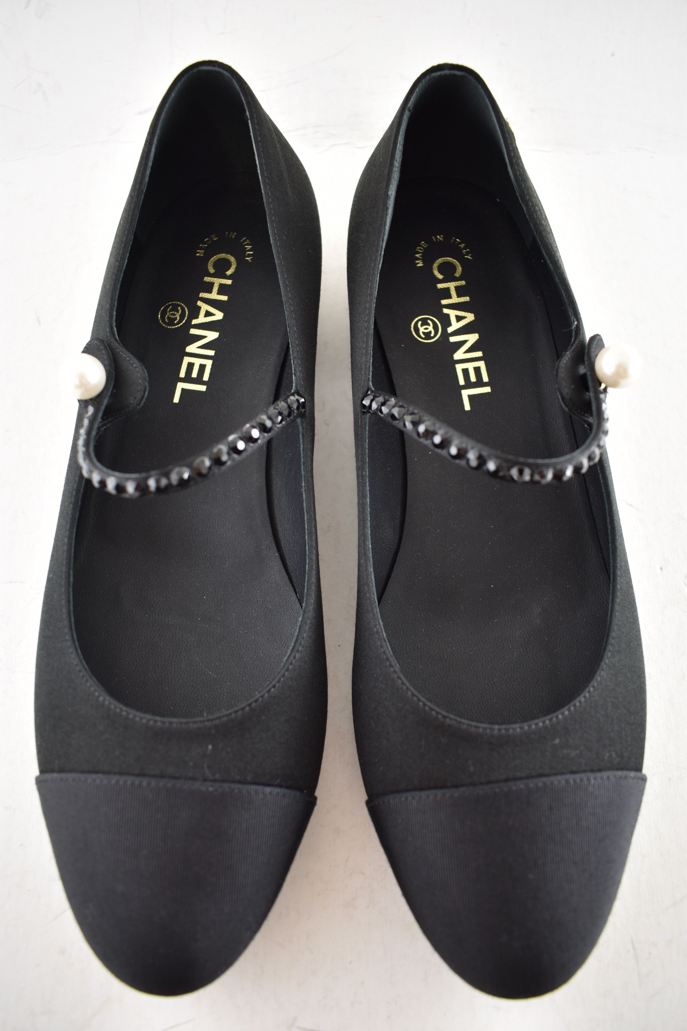 Chanel Chanel 24B Crystal CC Logo Mary Jane Strap Ballet Flat 37 Size US 7 / IT 37 - 15 Thumbnail