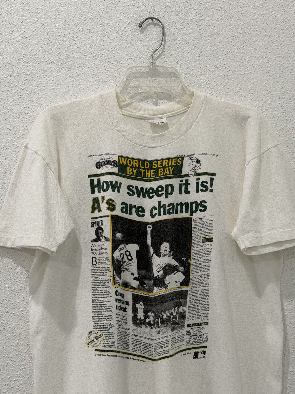 MLB Vintage 1989 Oakland Athletics World Series Newspaper Tee L Size US L / EU 52-54 / 3 - 2 Thumbnail