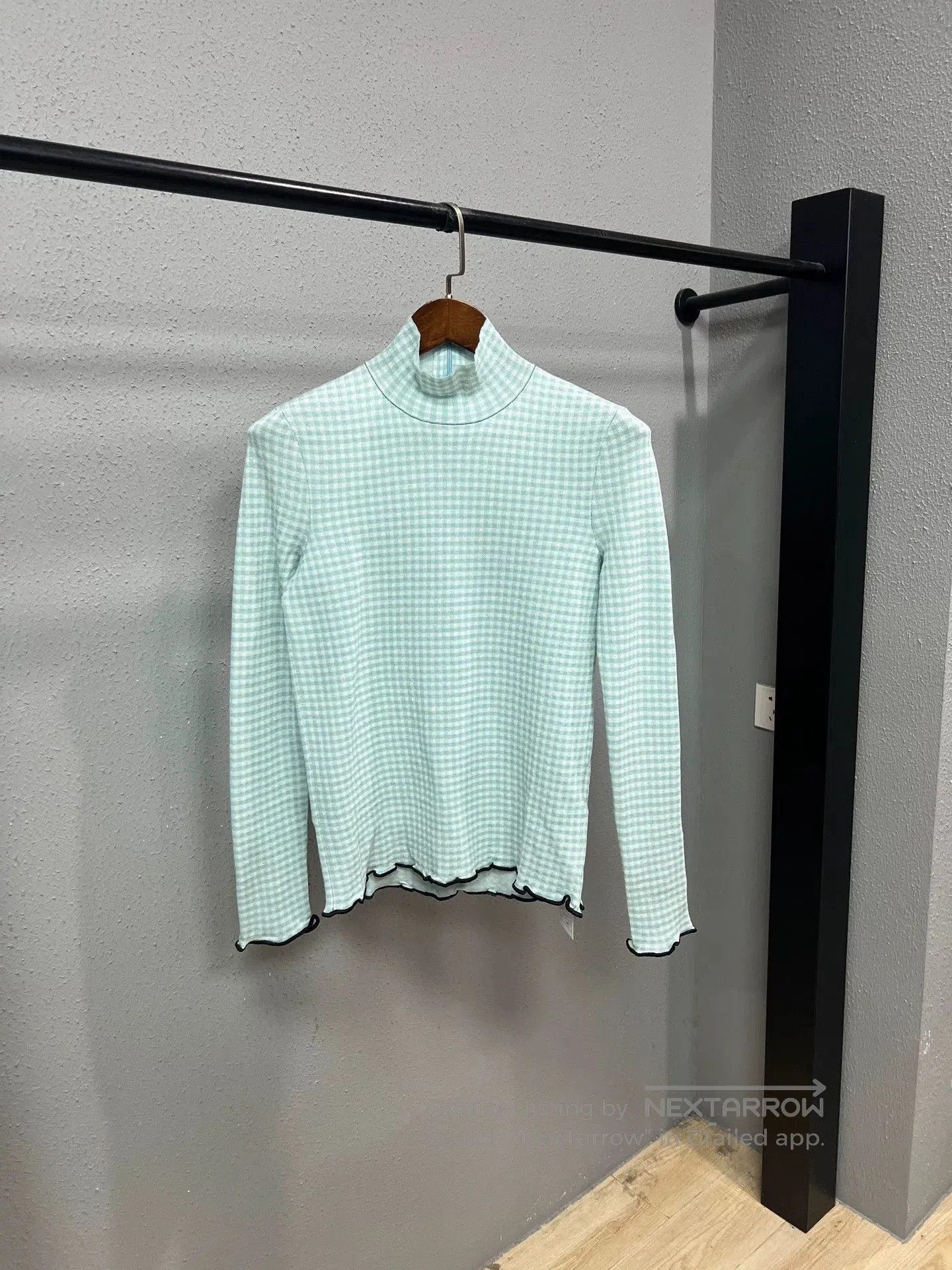 Bottega Veneta Bottega Veneta Checked Turtleneck Long Sleeve. Size S / US 4 / IT 40 - 1 Thumbnail