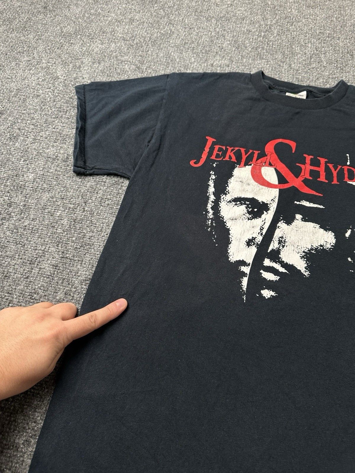 Fruit Of The Loom Mens T Shirt Jekyll and Hyde 90s Graphic Black Heavy, Size M Size US M / EU 48-50 / 2 - 6 Thumbnail