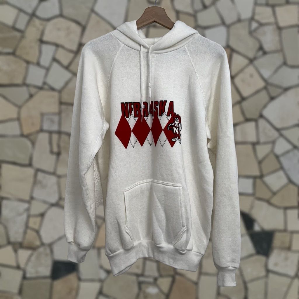 Vintage VINTAGE Discus Athletic University Of Nebraska Herbie Husker Hoodie Men’s XL Shirt Adult XL White Graphic Print Size US XL / EU 56 / 4 - 1 Thumbnail