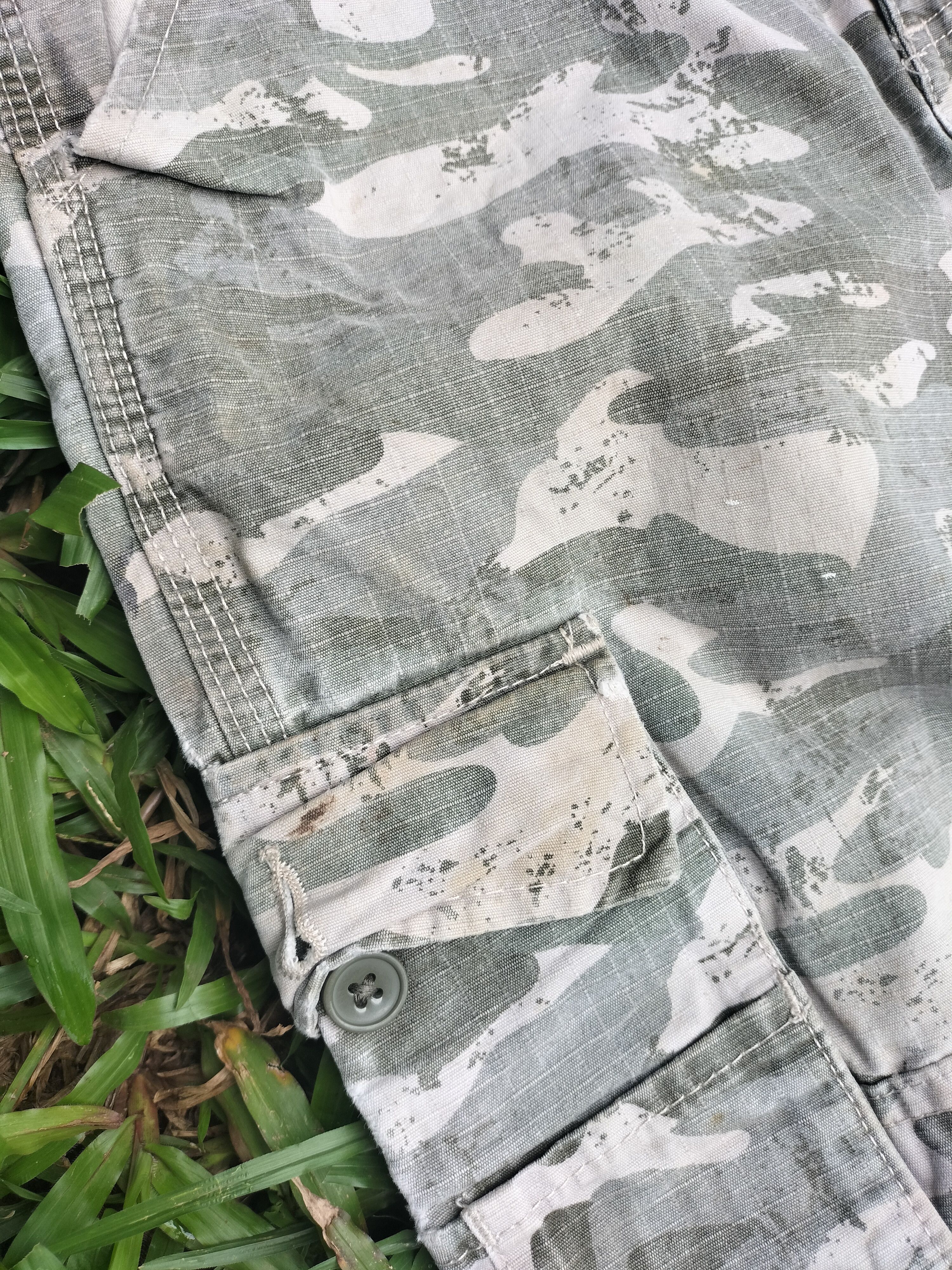 Carhartt × Vintage Vintage Carhartt Cargo Workwear Camouflage Us Airforce Size 26" / US 2 / IT 38 - 9 Thumbnail