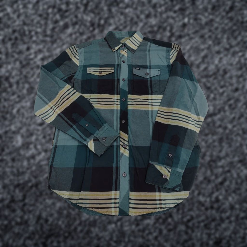 Hurley Hurley Men’s Long Sleeve Button Down Shirt Size Small Cotton/Poly #2378 Plaid Blue Multicolor Button-Down Collar Beach Pocket Regular Mens Size US S / EU 44-46 / 1 - 1 Thumbnail