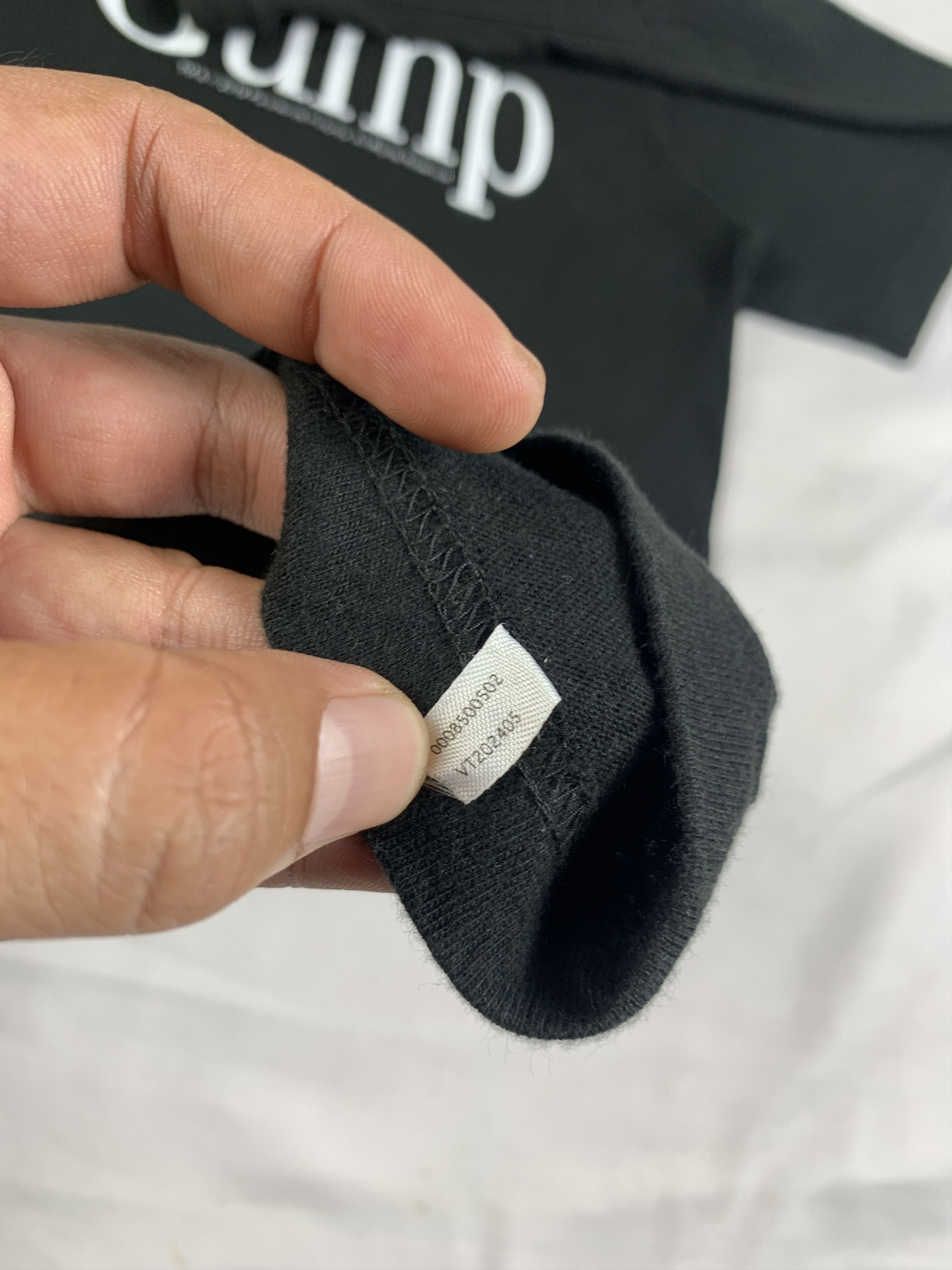 Japanese Brand 2019 Forrest Gump Movie Black Feather Tee (M) Size US M / EU 48-50 / 2 - 8 Thumbnail