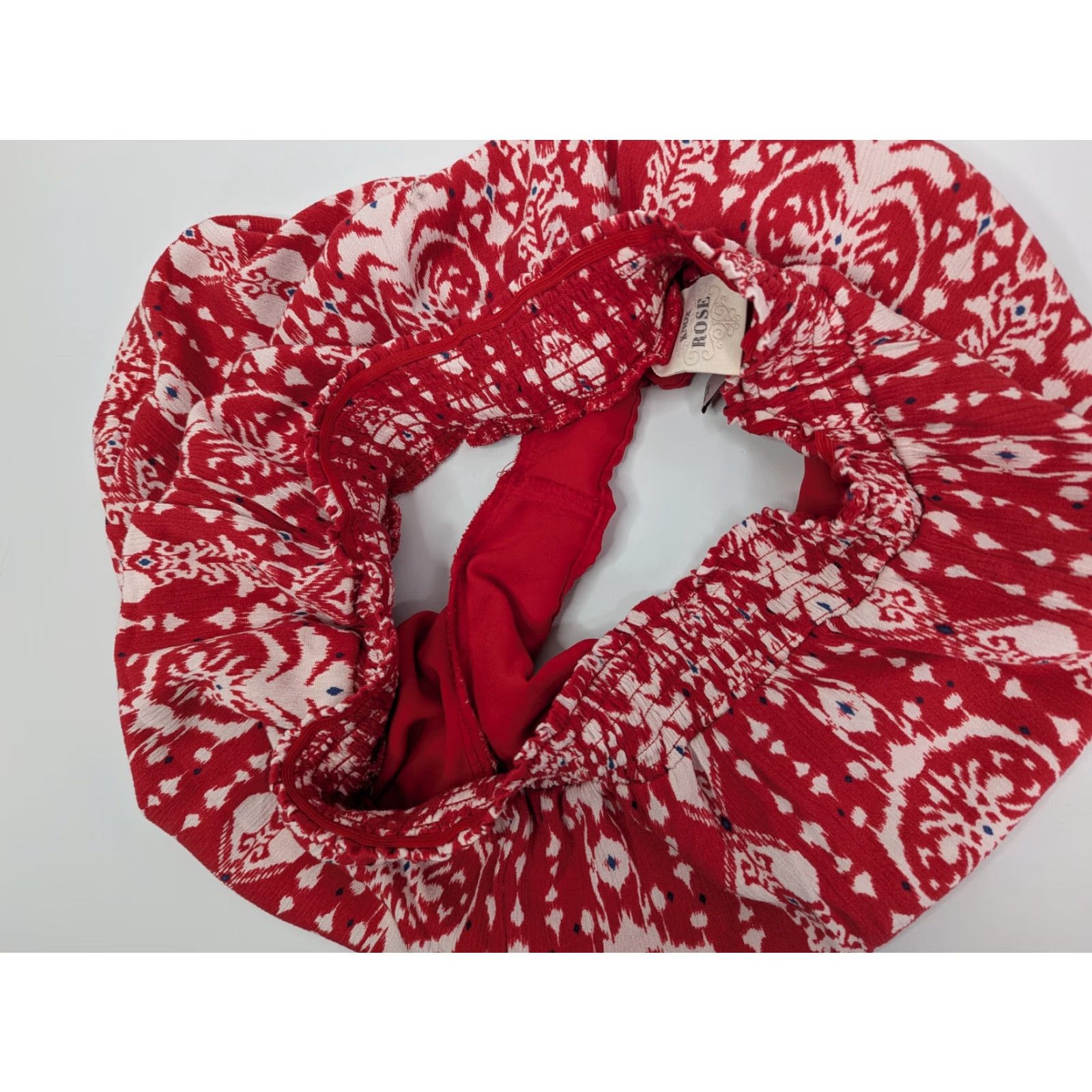 Vintage Knox Rose Shorts Women XL Red Geometric High Rise Lined Rayon Paperbag Casual Holiday Seasonal Spring Summer Fall Womens Size 40" / US 18 - 6 Thumbnail