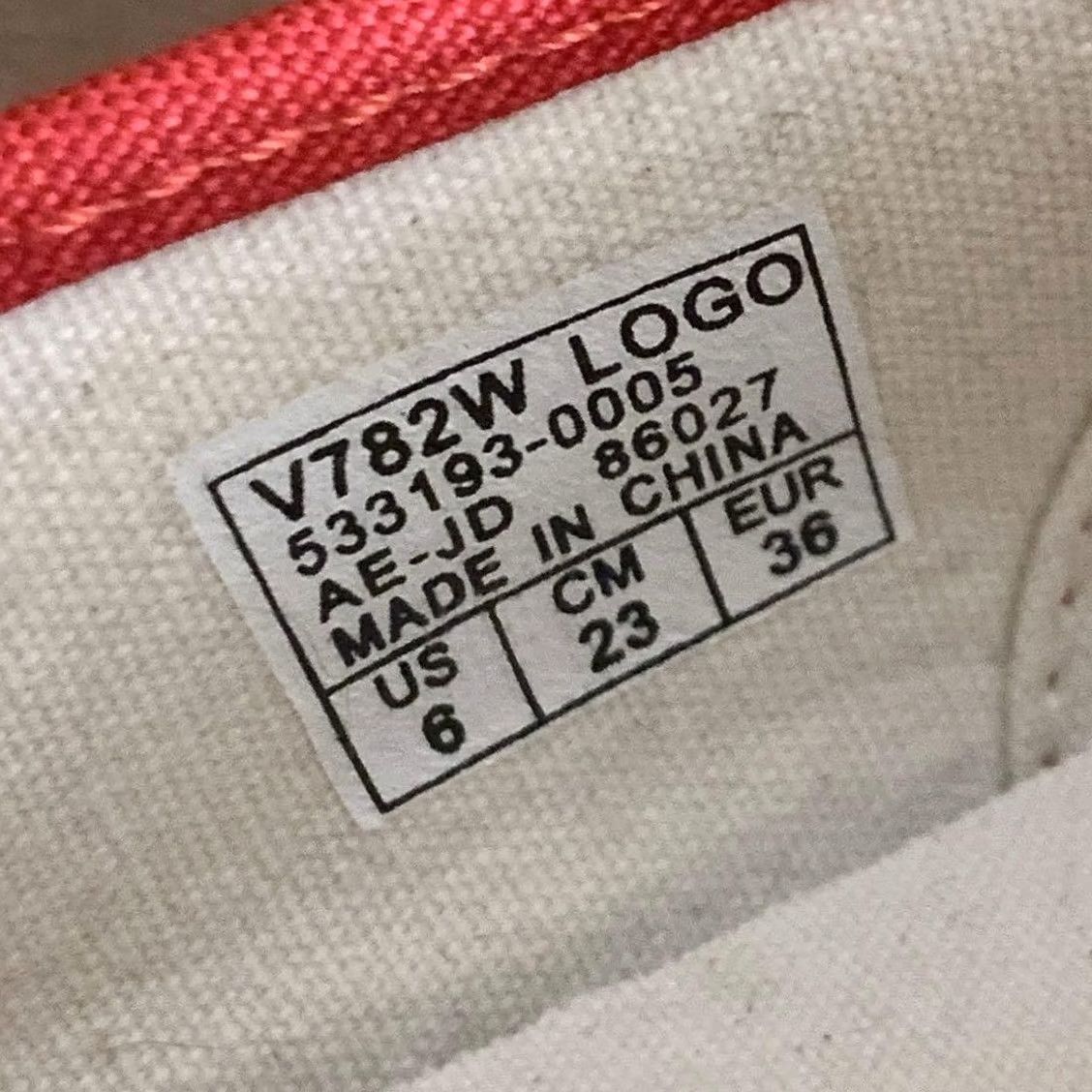 Vans Item Specifications: Brand: Vans Size US 6 / IT 36 - 4 Thumbnail