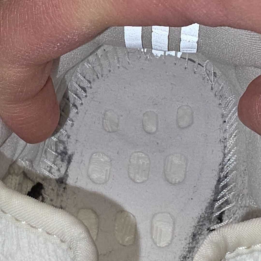 Adidas Adidas yeezy 350 cream white Size US 11 / EU 44 - 6 Thumbnail