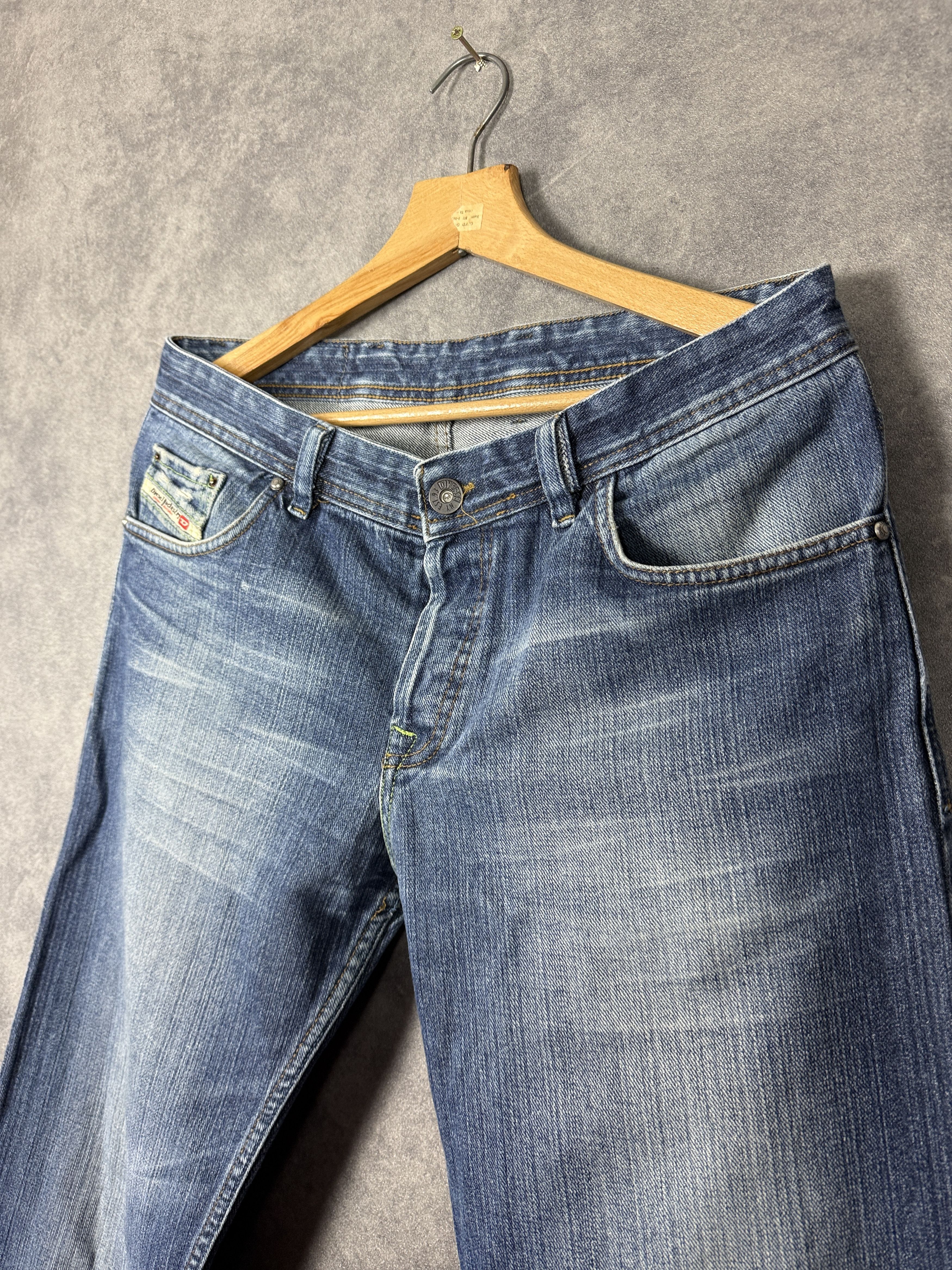 Diesel Diesel denim jeans light blue classic wide fit Size US 33 - 2 Thumbnail