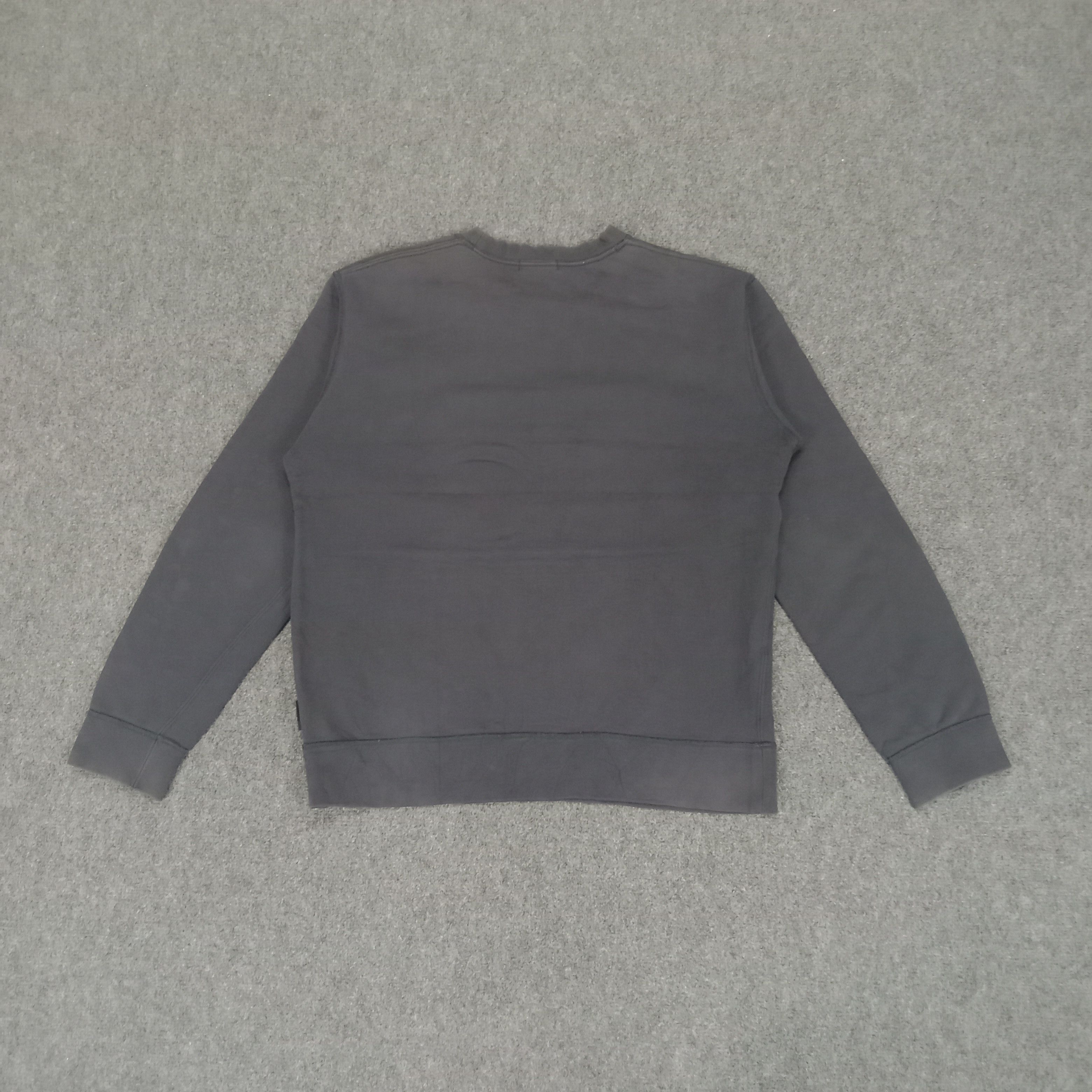 Burberry × Vintage Burberry London Blue Label Small Logo Sweatshirt Size US M / EU 48-50 / 2 - 4 Thumbnail