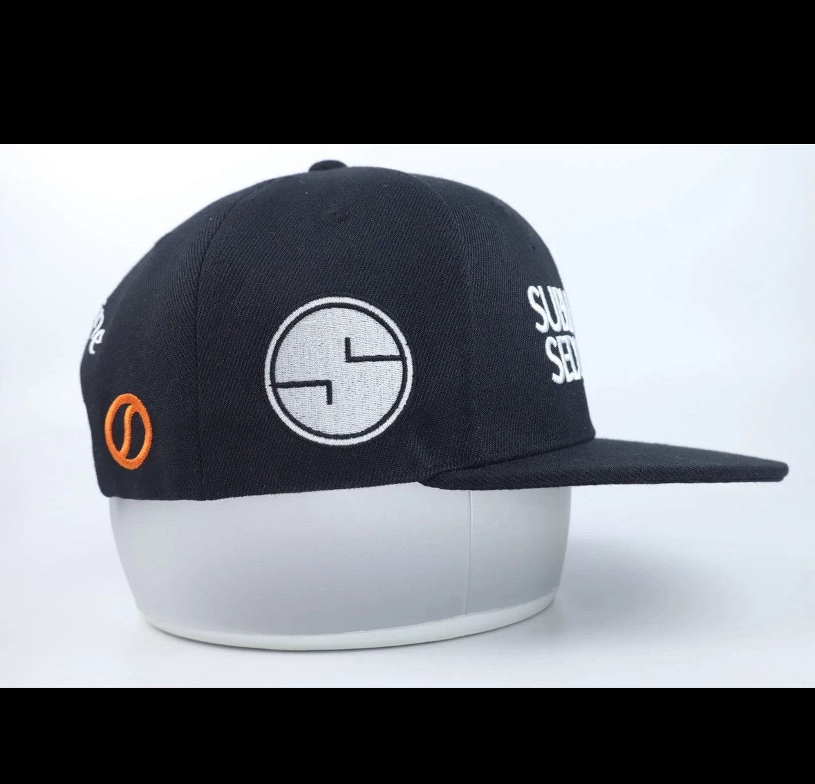 Other SATURNINE BY DESIGN SUBLIMINAL SEDUCTION SYNANON HAT Size ONE SIZE - 2 Thumbnail