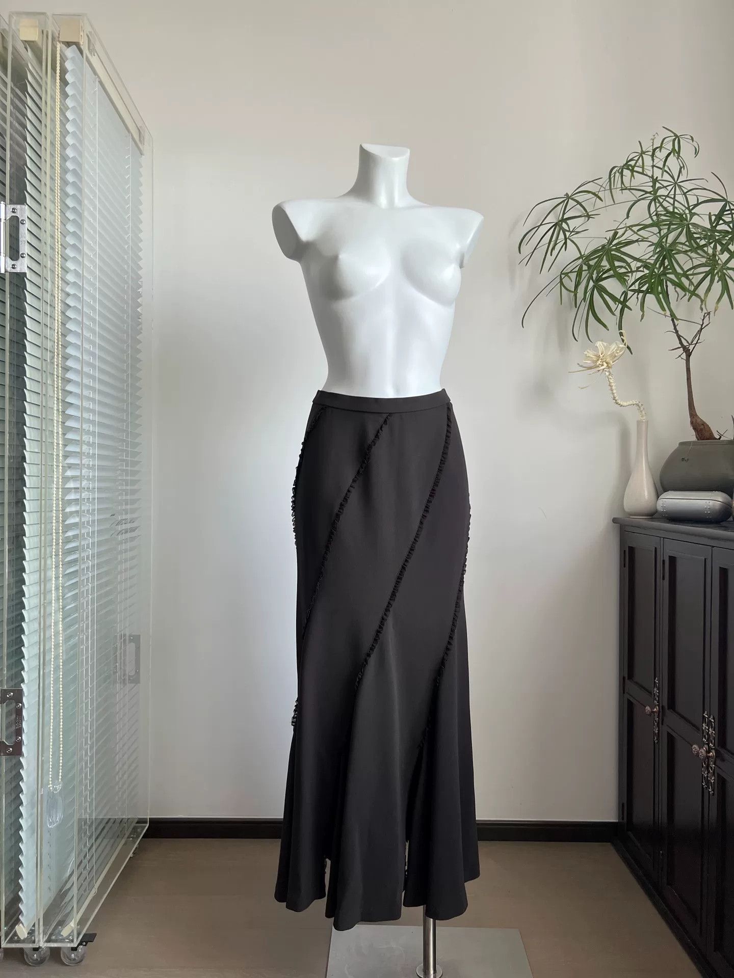 Other Vintage Diagonal Cut Fishtail Dress Size 30" / US 8 / IT 44 - 1 Thumbnail