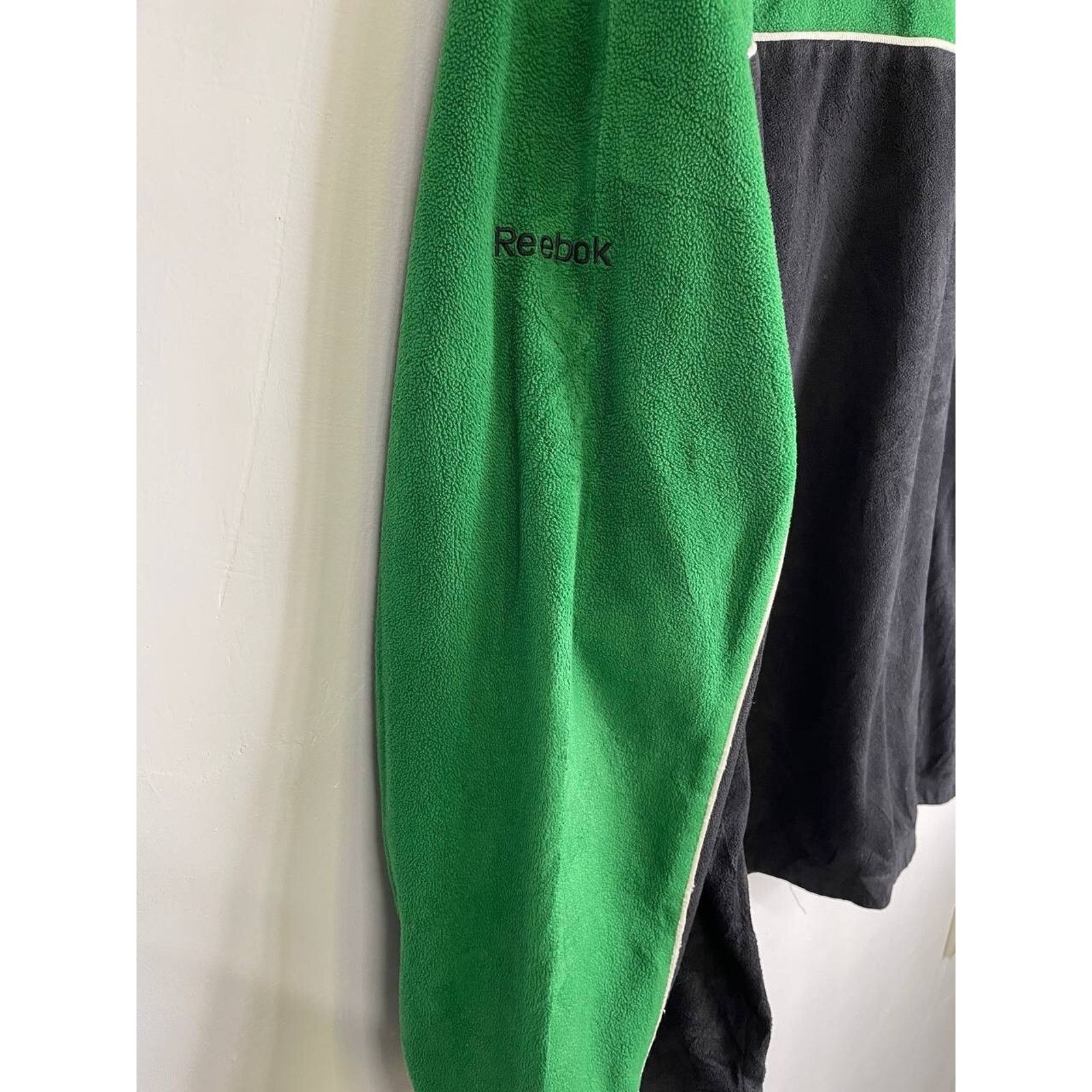 Reebok Vintage Reebok CFL Saskatchewan Roughriders Fleece Jacket XL Size US XL / EU 56 / 4 - 10 Thumbnail