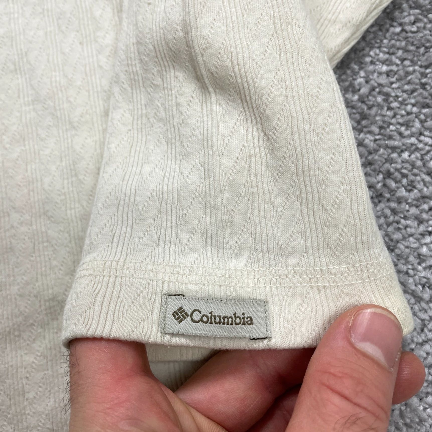 Vintage Columbia Sweater Womens M Beige Crew Neck Long Sleeve Knitted Pullover Casual Travel Size M / US 6-8 / IT 42-44 - 3 Thumbnail