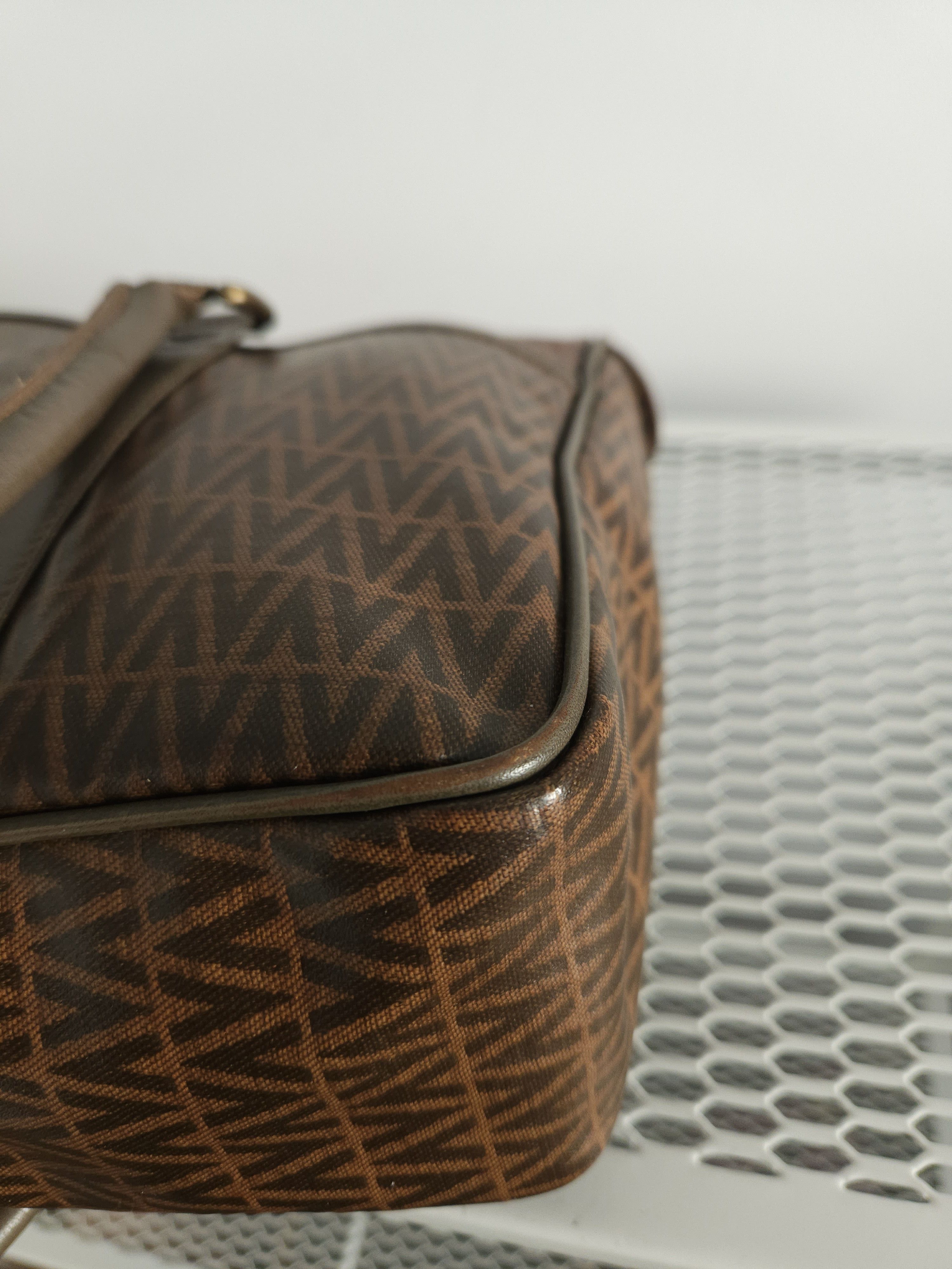 Mario Valentino × Vintage Vintage 80s Mario valentino monogram handbag Size ONE SIZE - 17 Thumbnail